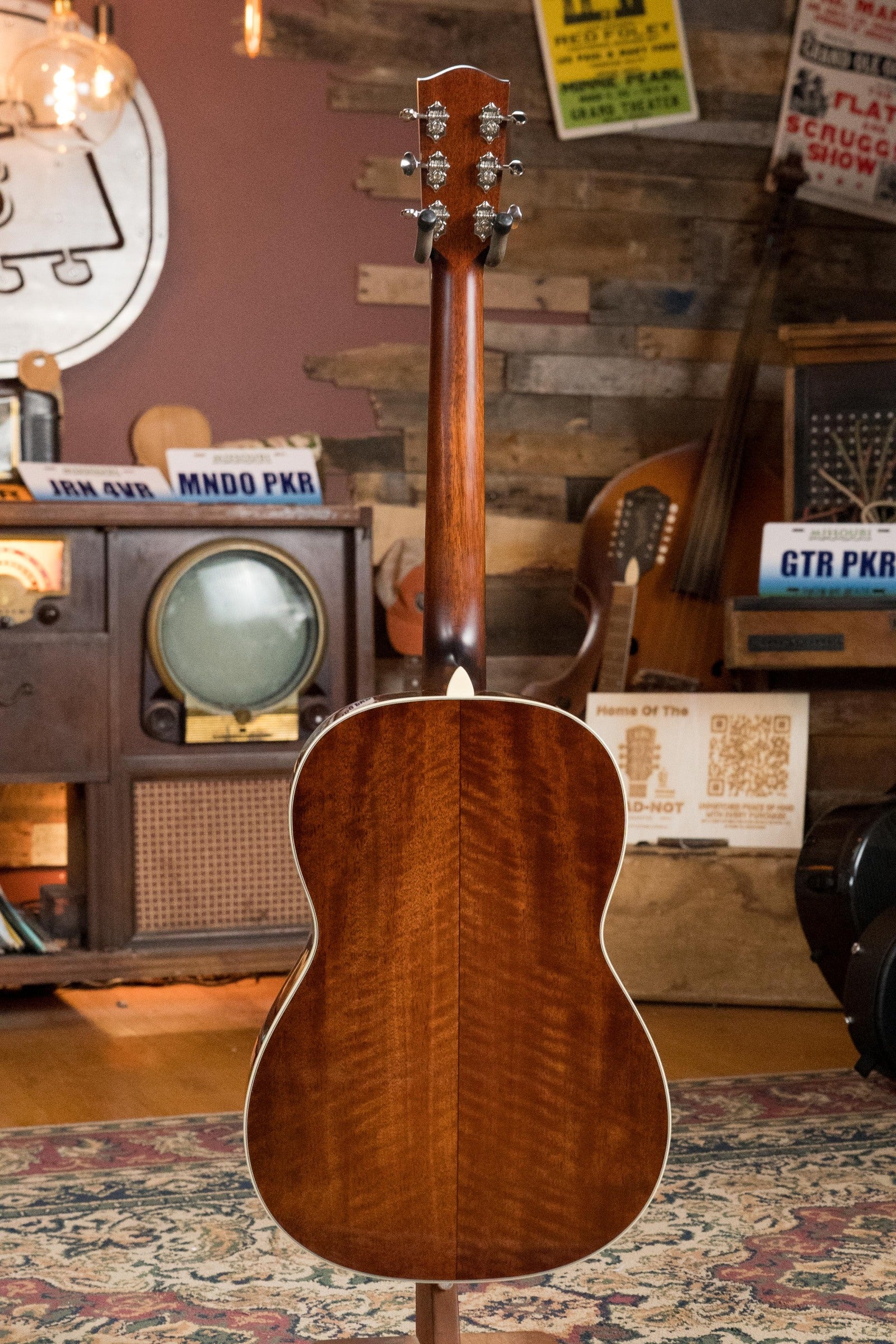 Eastman E6-LGSS-TC-SB Thermo-Cured Sitka/Mahogany LG-Style Slope Shoulder Sunburst Acoustic Guitar #9350