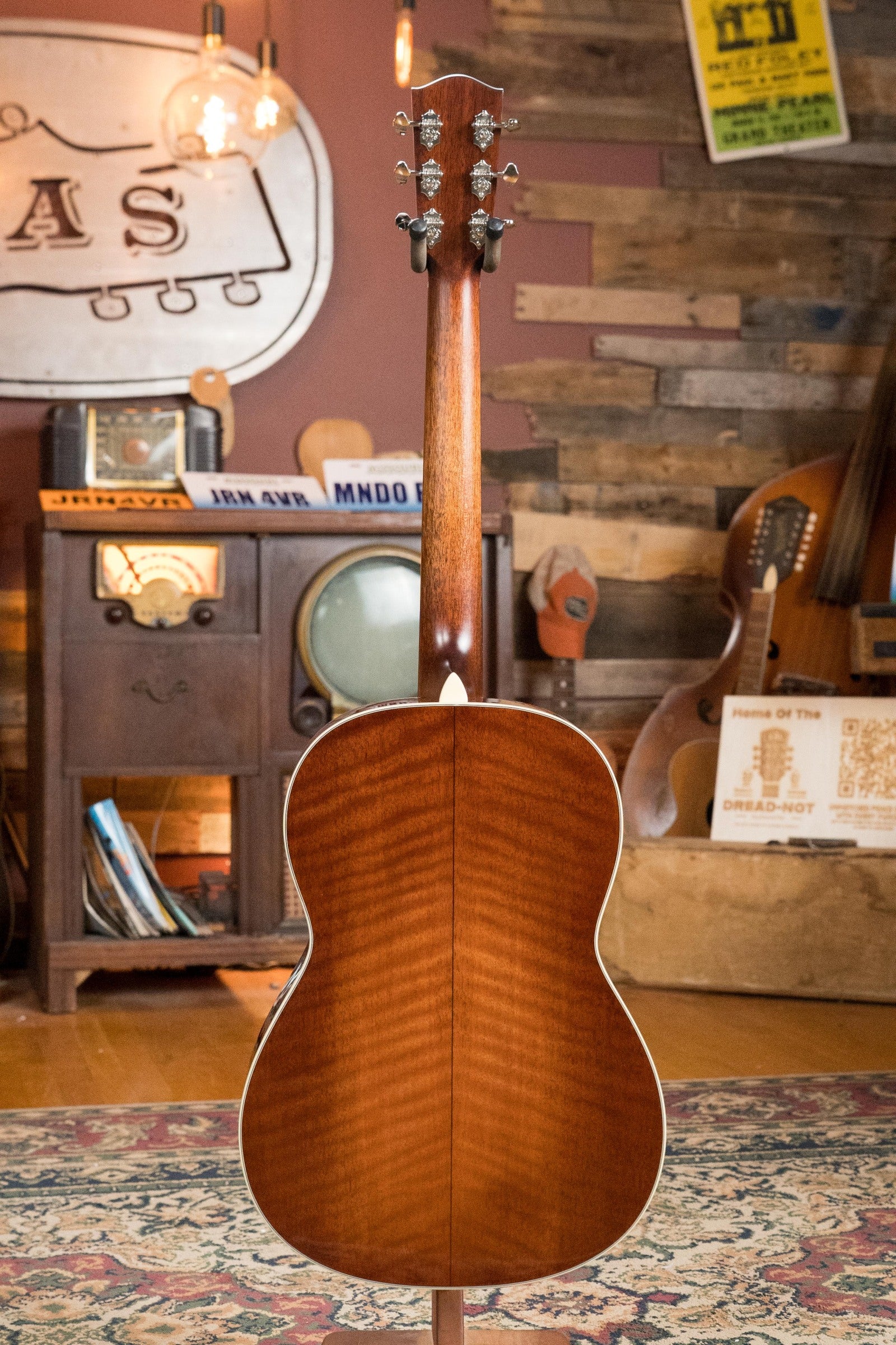 Eastman E6-LGSS-TC-SB Thermo-Cured Sitka/Mahogany LG-Style Slope Shoulder Sunburst Acoustic Guitar #9354