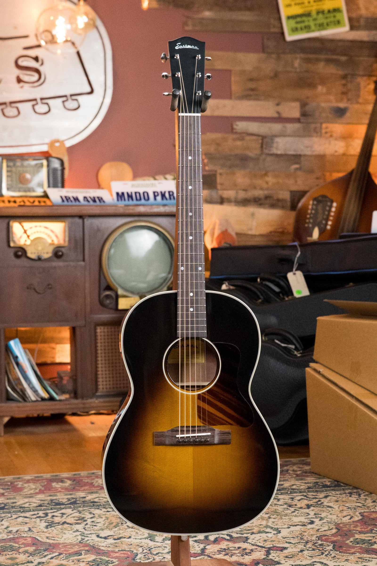 Eastman E6-LGSS-TC-SB Thermo-Cured Sitka/Mahogany LG-Style Slope Shoulder Sunburst Acoustic Guitar #9367