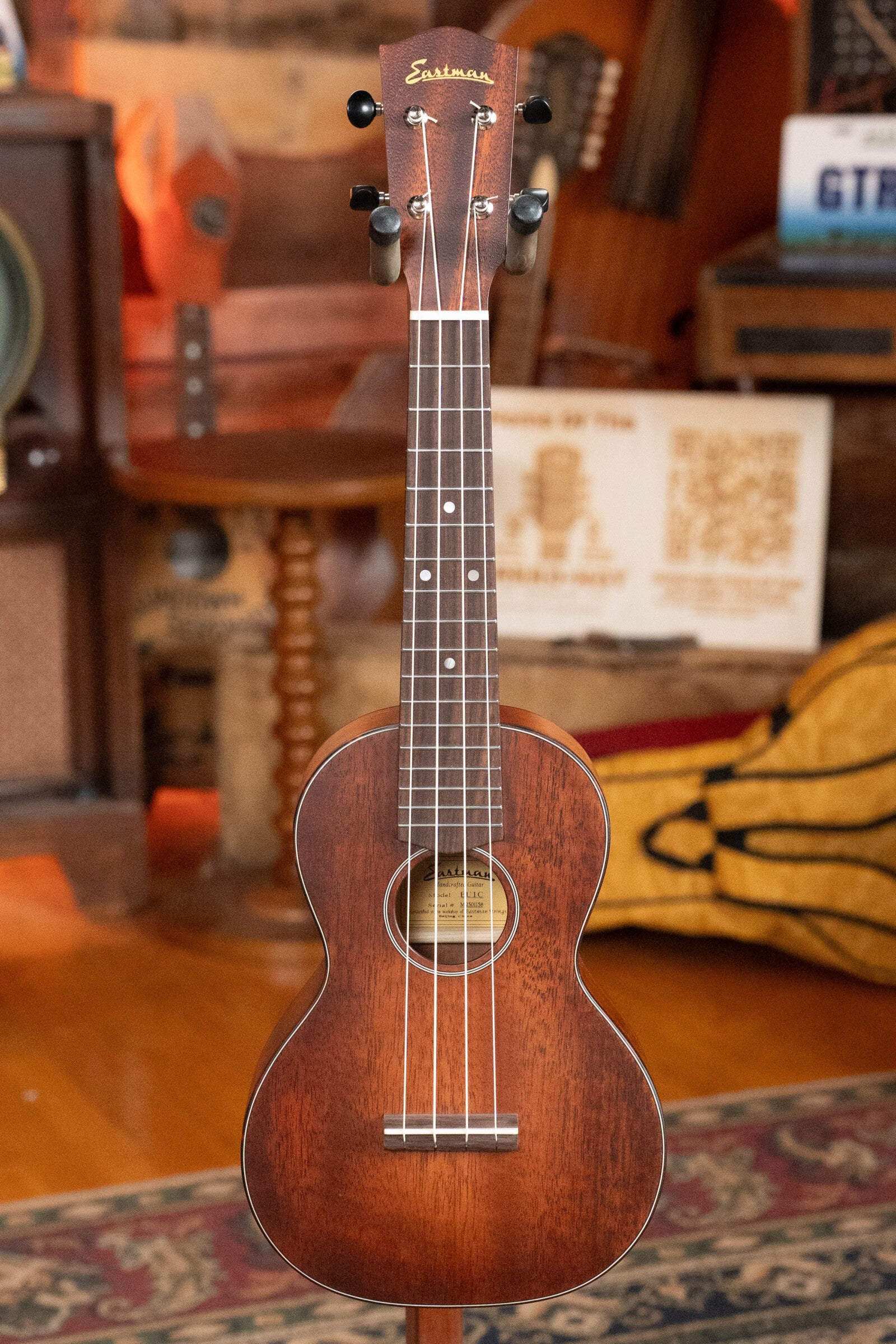 Eastman EU1-C Sitka/Ovangkol Concert Ukulele #1158