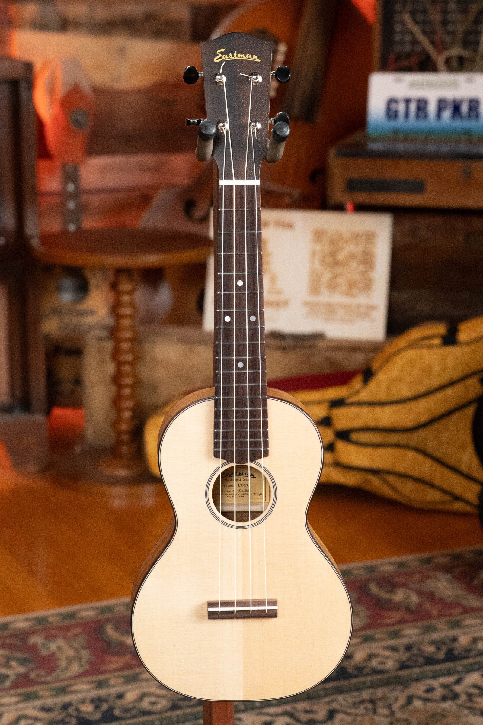 Eastman EU2-C Sitka/Ovangkol Concert Ukulele #4939