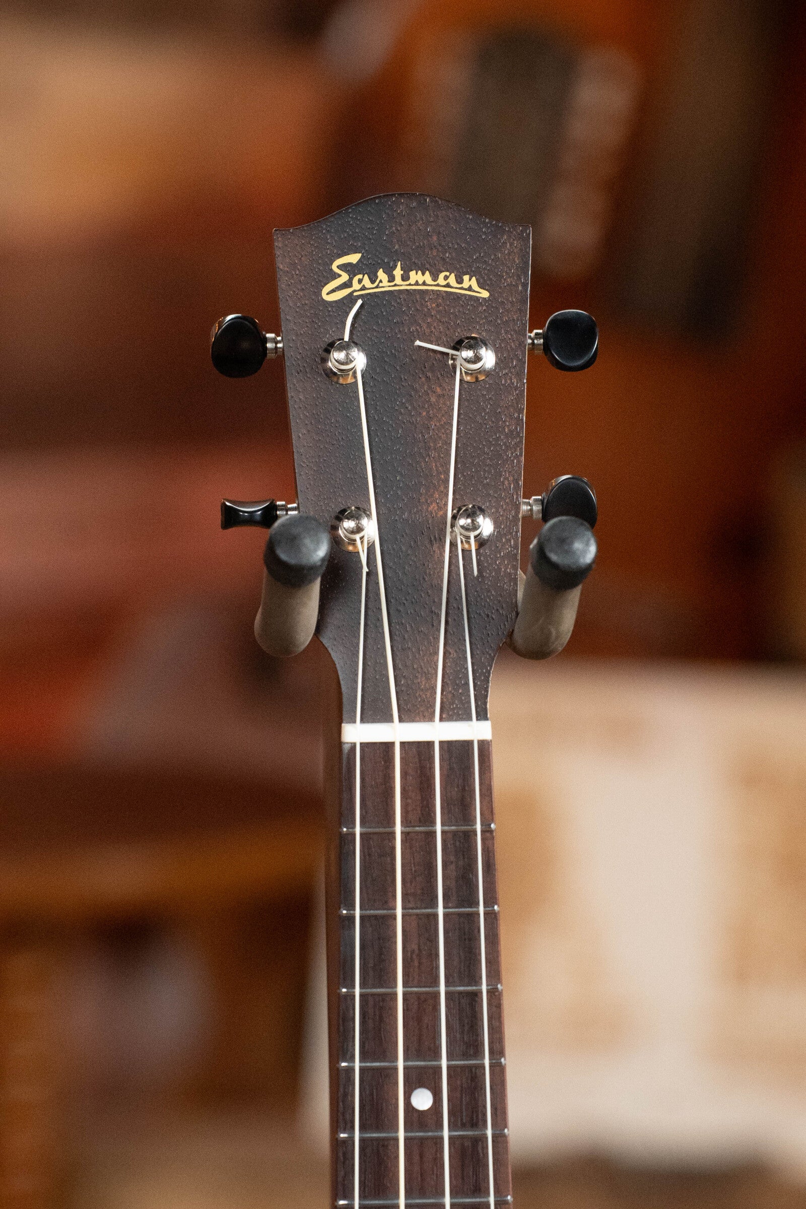 Eastman EU2-C Sitka/Ovangkol Concert Ukulele #4939