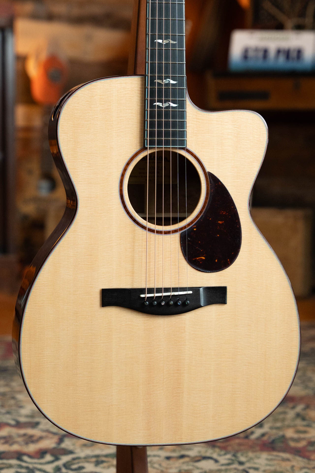 Eastman L-OMCE-QS Luthier Series Cutaway European Spruce/Quilted Sapele Orchestra Model Guitar w/LR Baggs Pickup #2808