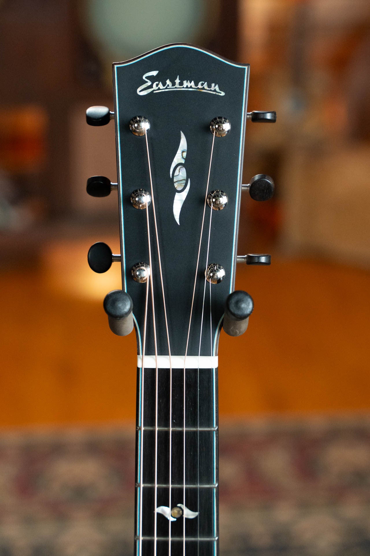 Eastman L-OMCE-QS Luthier Series Cutaway European Spruce/Quilted Sapele Orchestra Model Guitar w/LR Baggs Pickup #2808