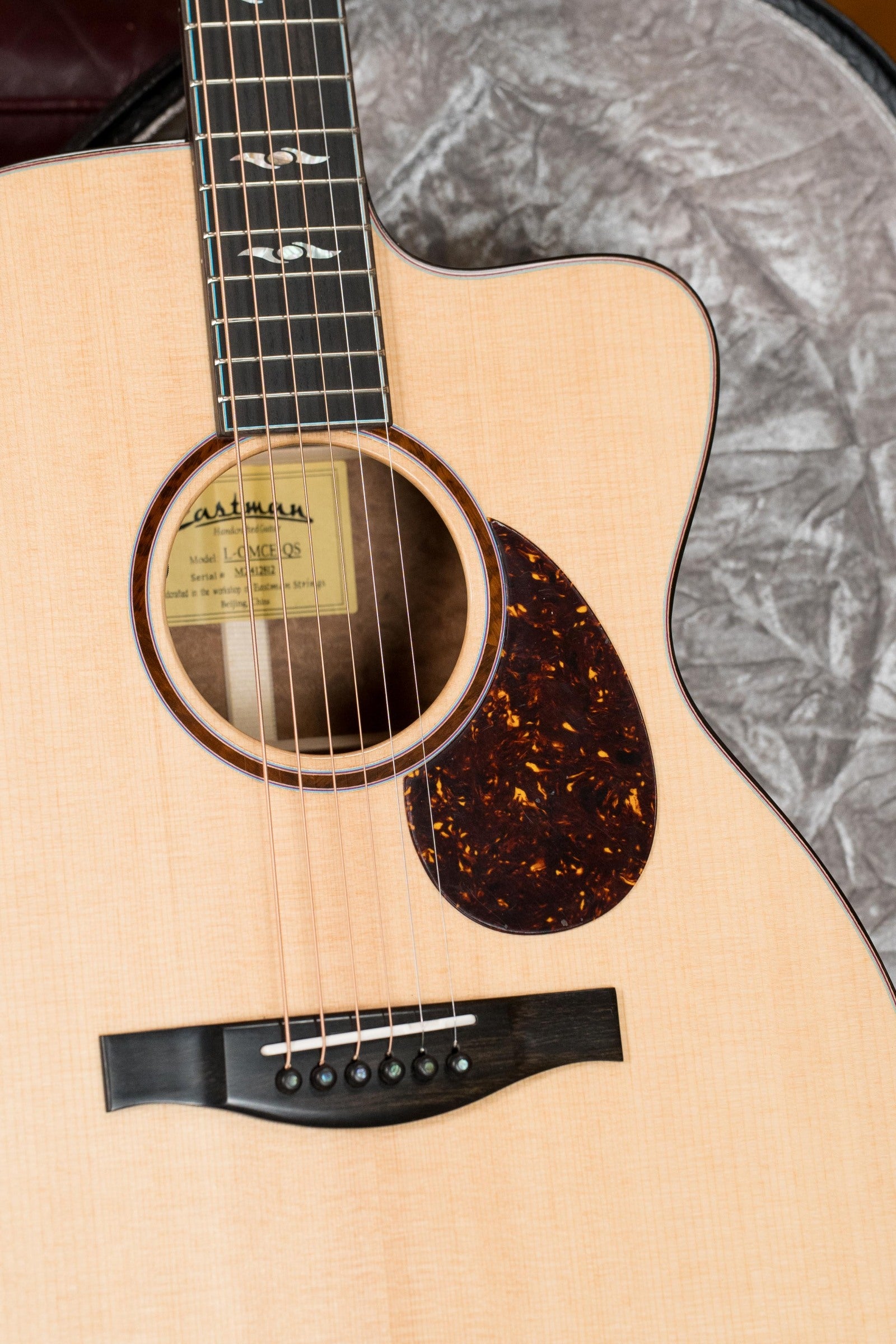 Eastman L-OMCE-QS Luthier Series Cutaway European Spruce/Quilted Sapele Orchestra Model Guitar w/LR Baggs Pickup #2812