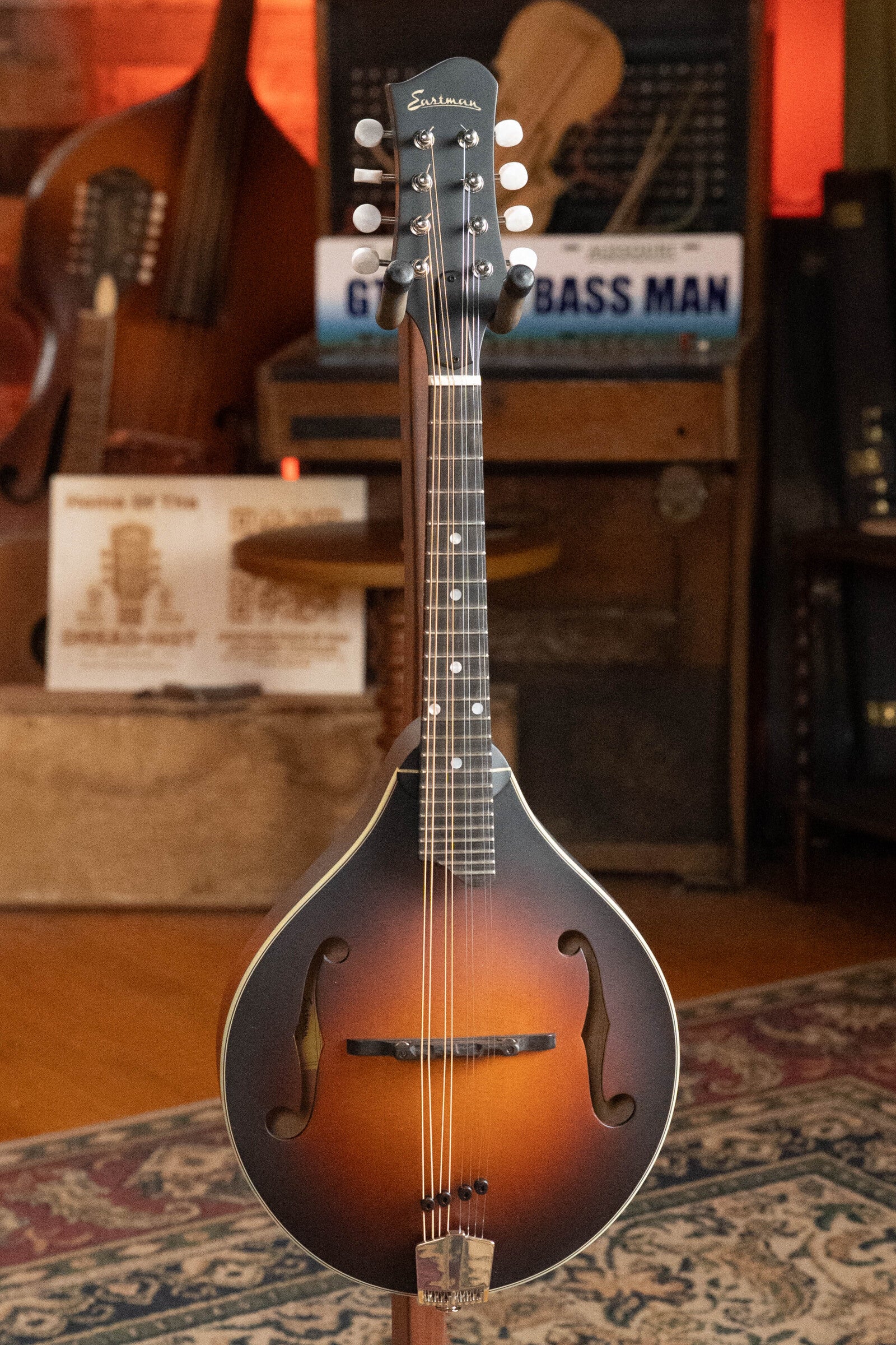 Eastman MD305E-SB A-Style Hand-Carved Sunburst Mandolin w/ K&K Pickup #2873