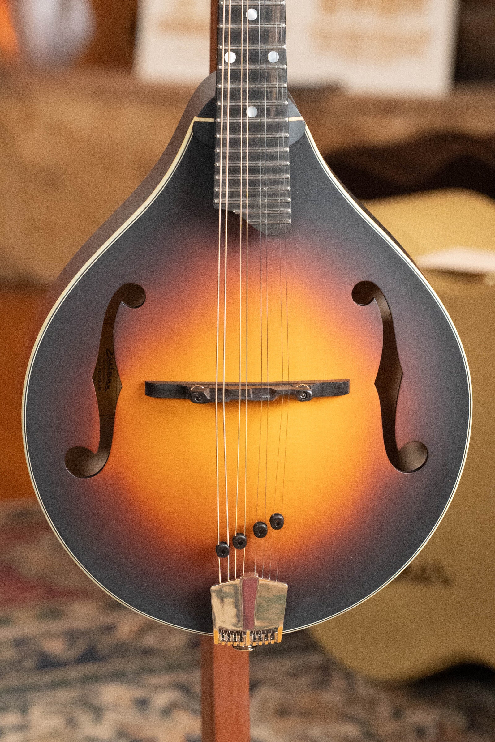 Eastman MD305E-SB A-Style Hand-Carved Sunburst Mandolin w/ K&K Pickup #4924