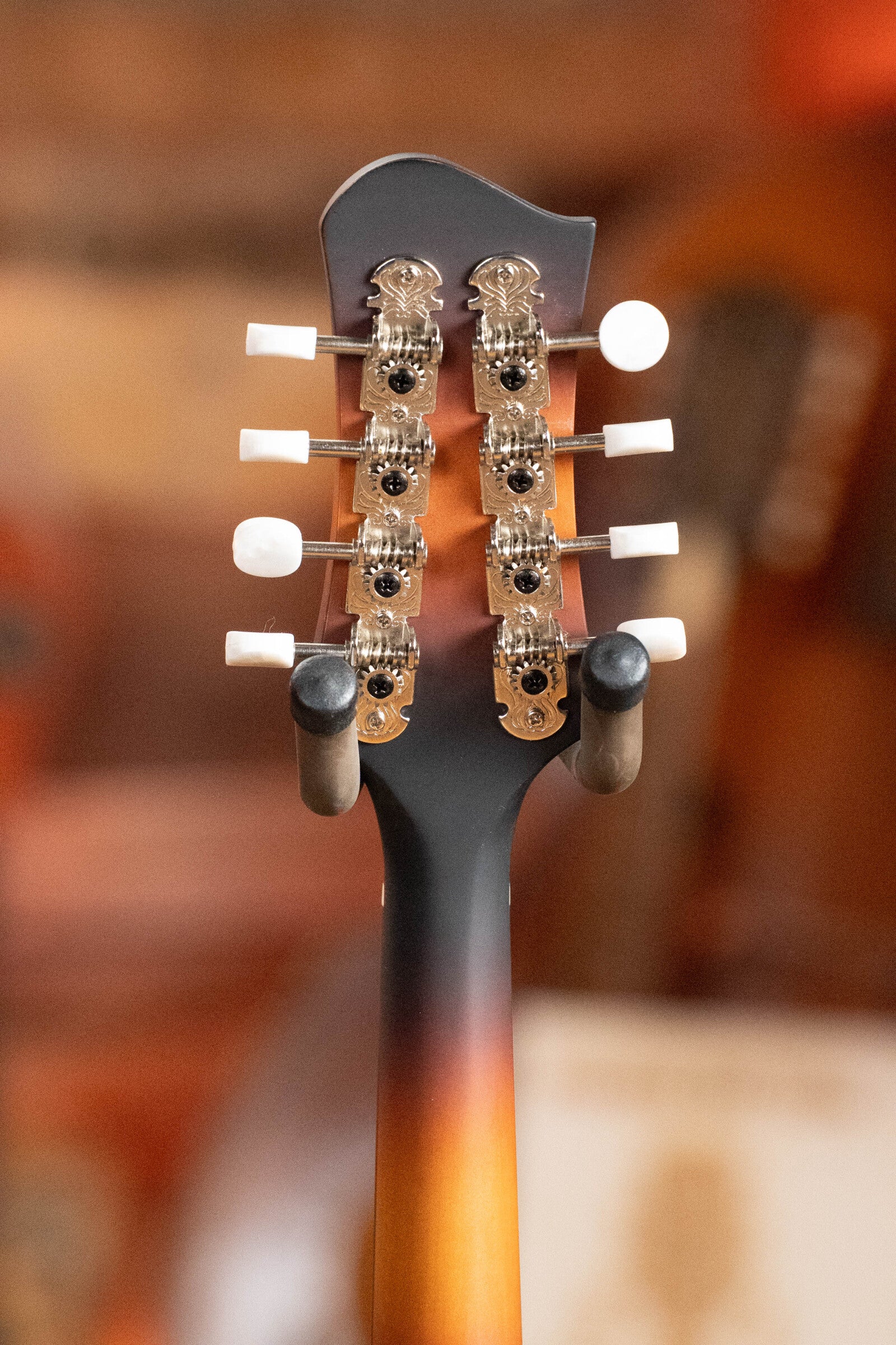 Eastman MD305E-SB A-Style Hand-Carved Sunburst Mandolin w/ K&K Pickup #4924