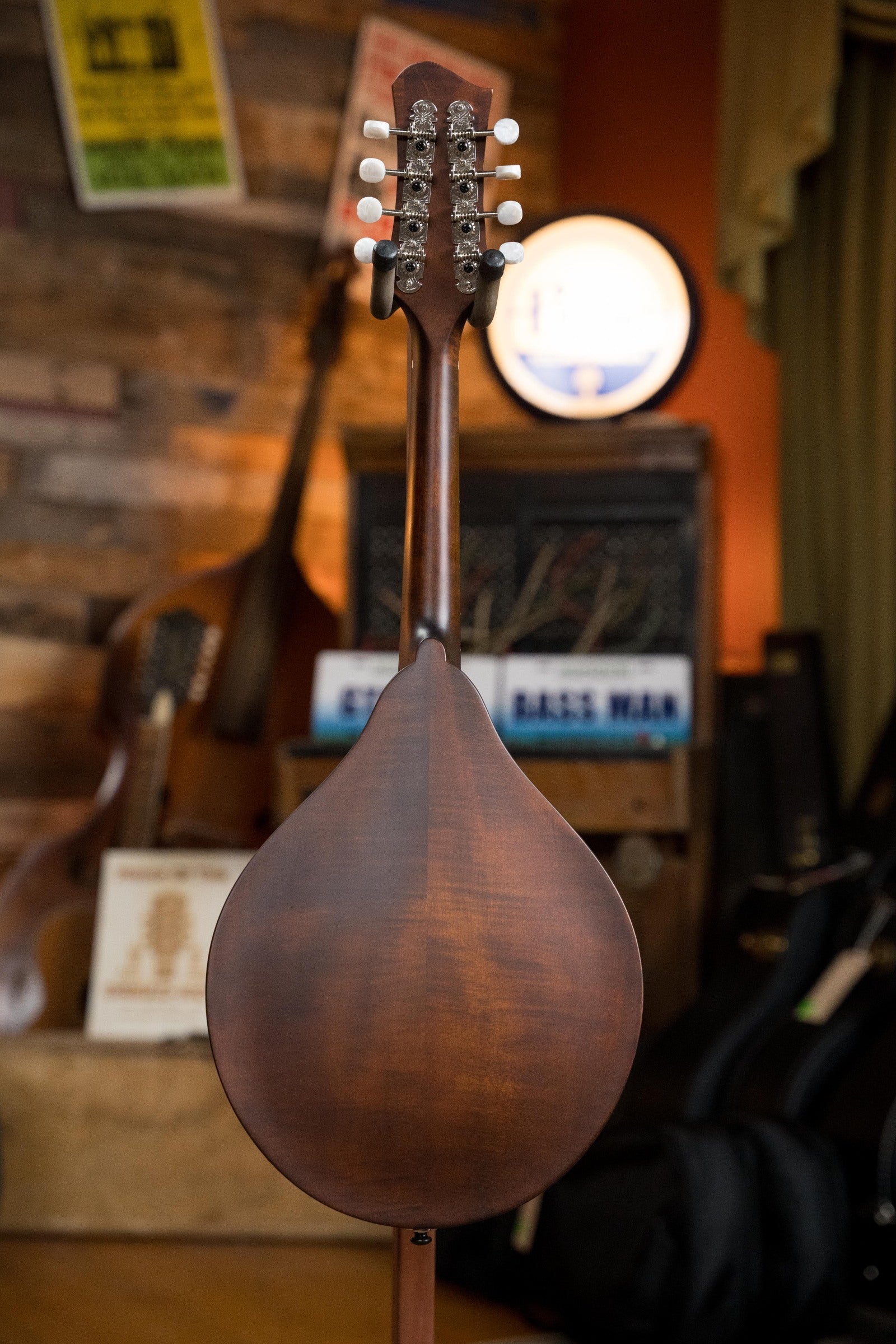 Eastman MD305 Spruce/Maple A-Style Hand-Carved Mandolin #0405