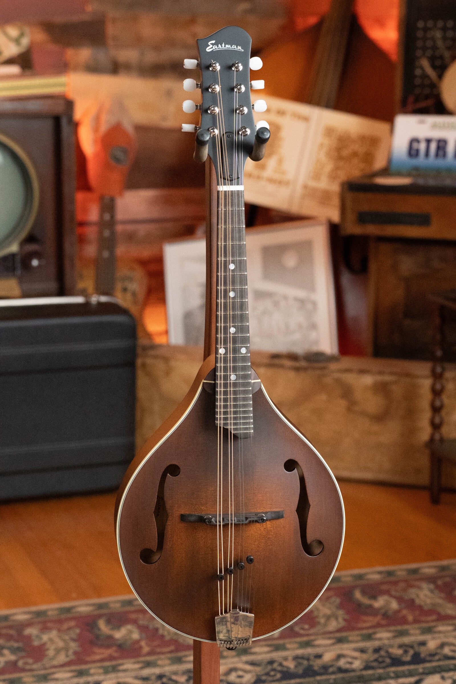 Eastman MD305 Spruce/Maple A-Style Hand-Carved Mandolin #3732