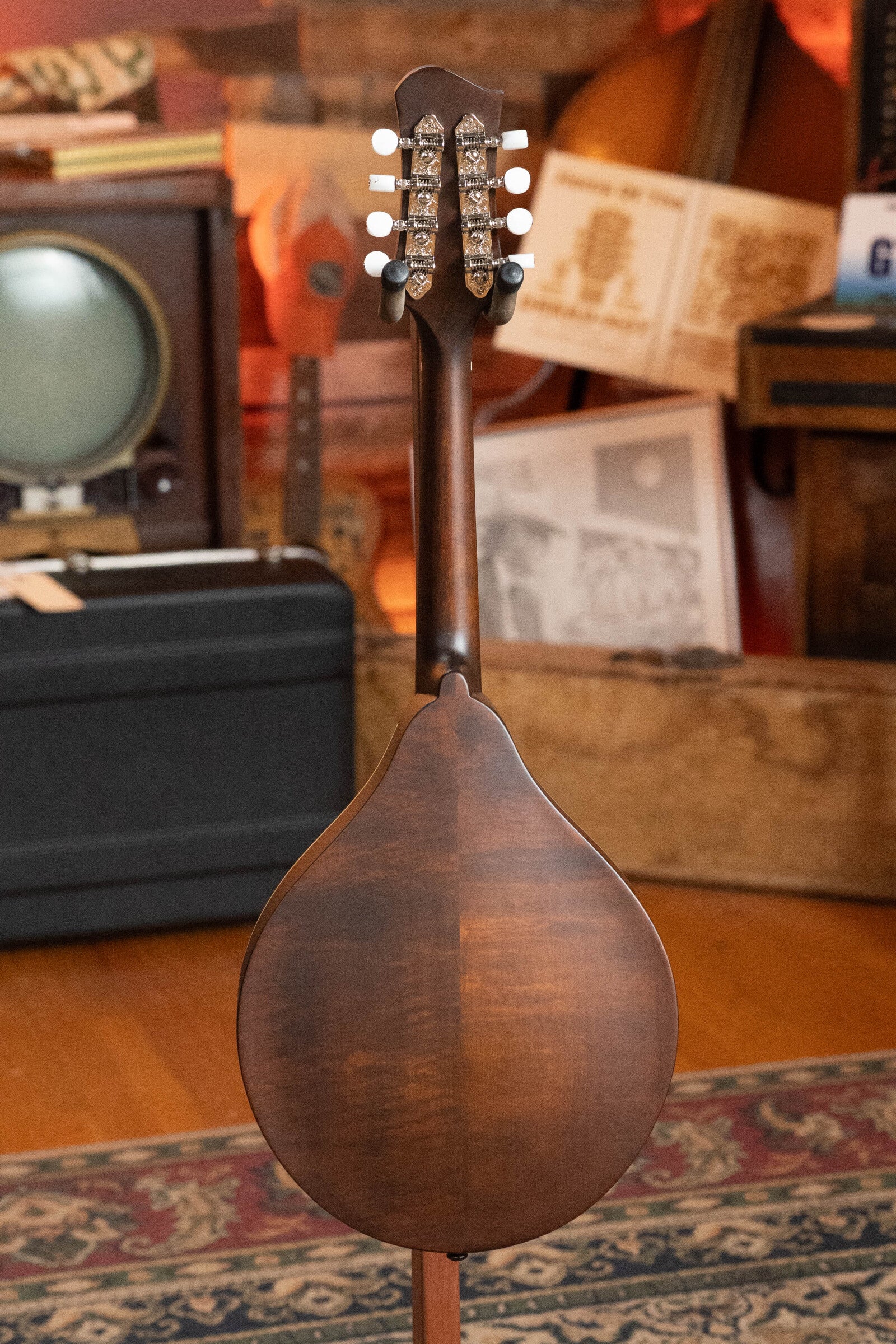 Eastman MD305 Spruce/Maple A-Style Hand-Carved Mandolin #3732