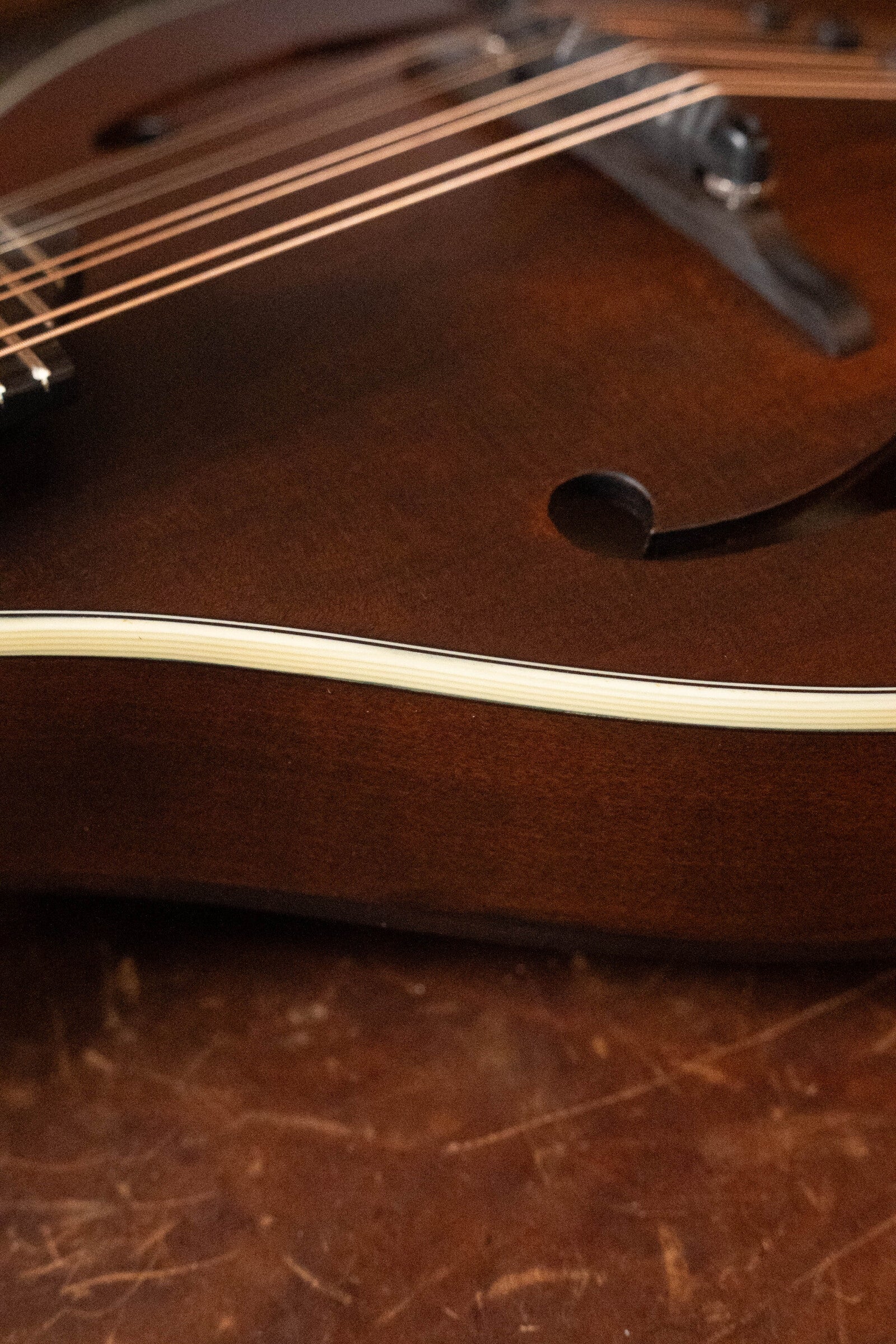 Eastman MD305 Spruce/Maple A-Style Hand-Carved Mandolin #3732