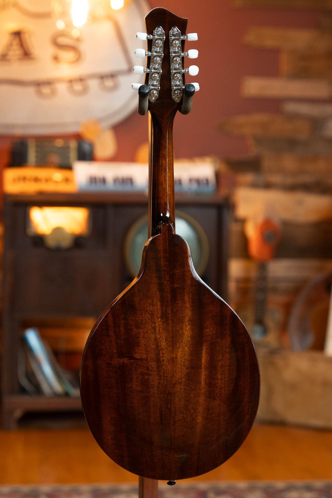 Eastman MD404-BK Black Top Oval Hole A-Style Mandolin #0083