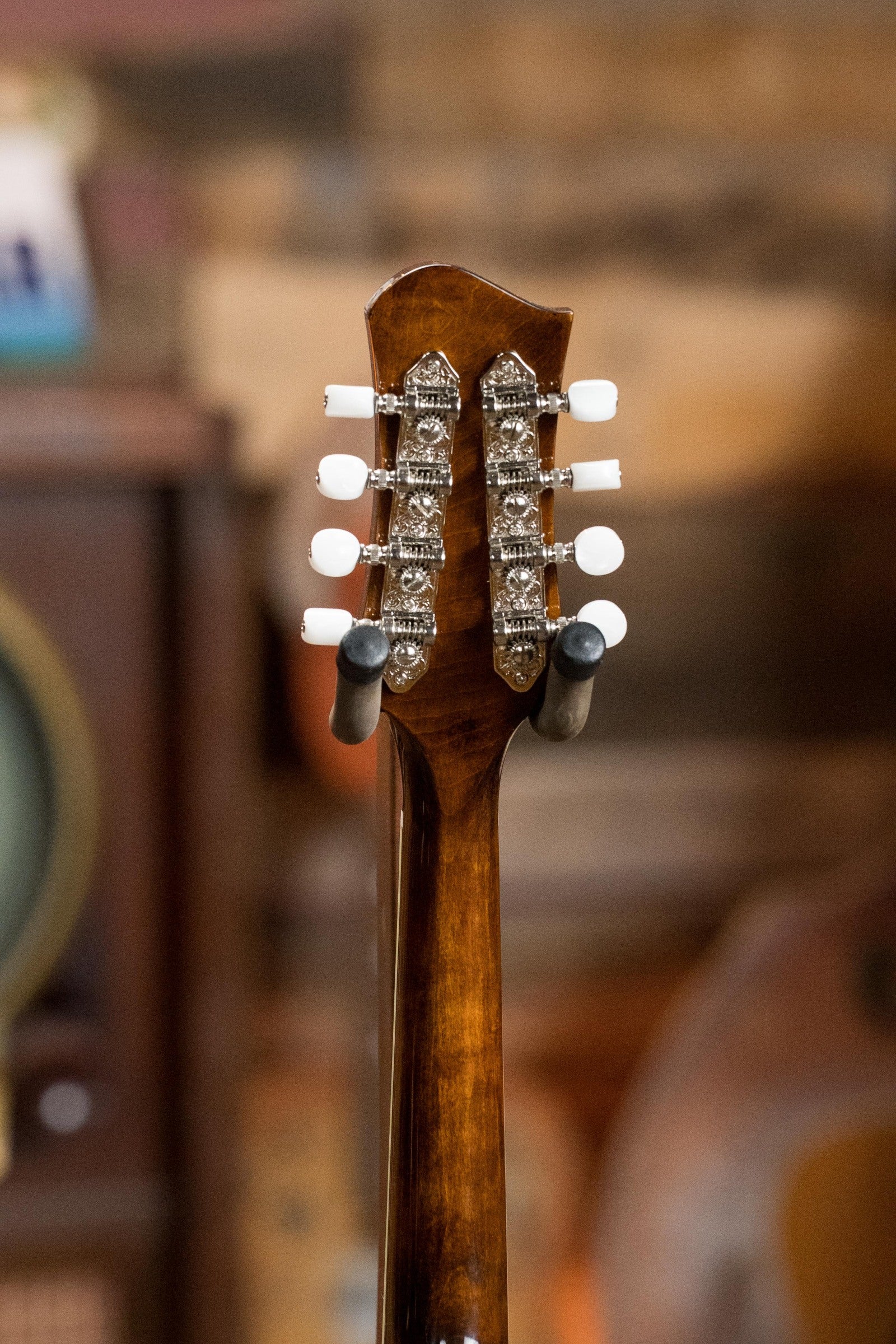 Eastman MD505-CS Spruce/Maple Classic Sunburst A-Style Mandolin #3040