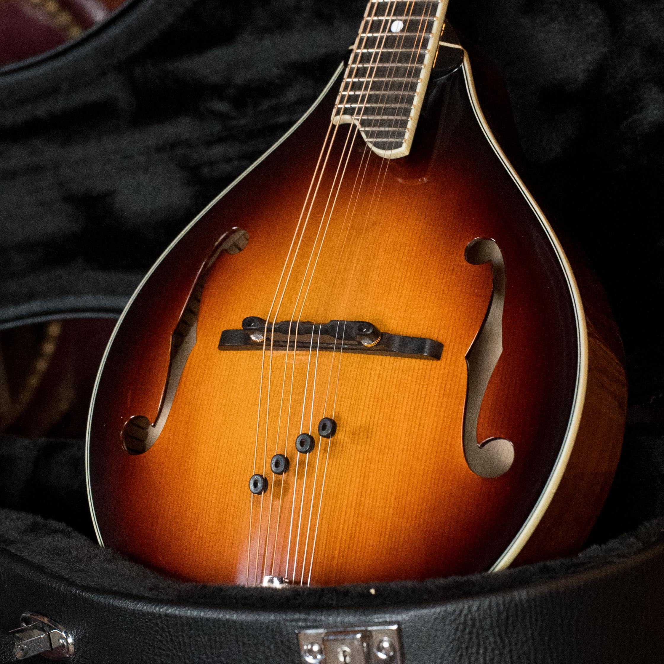 Eastman MD505-CS Spruce/Maple Classic Sunburst A-Style Mandolin #3342