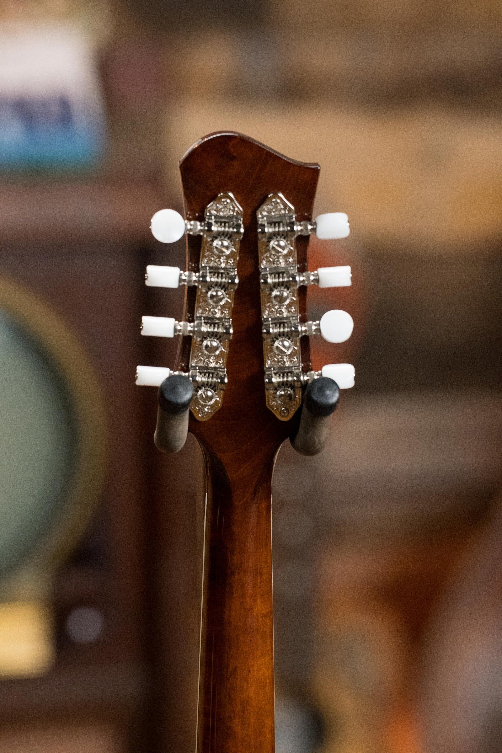 Eastman MD505-CS Spruce/Maple Classic Sunburst A-Style Mandolin #3342