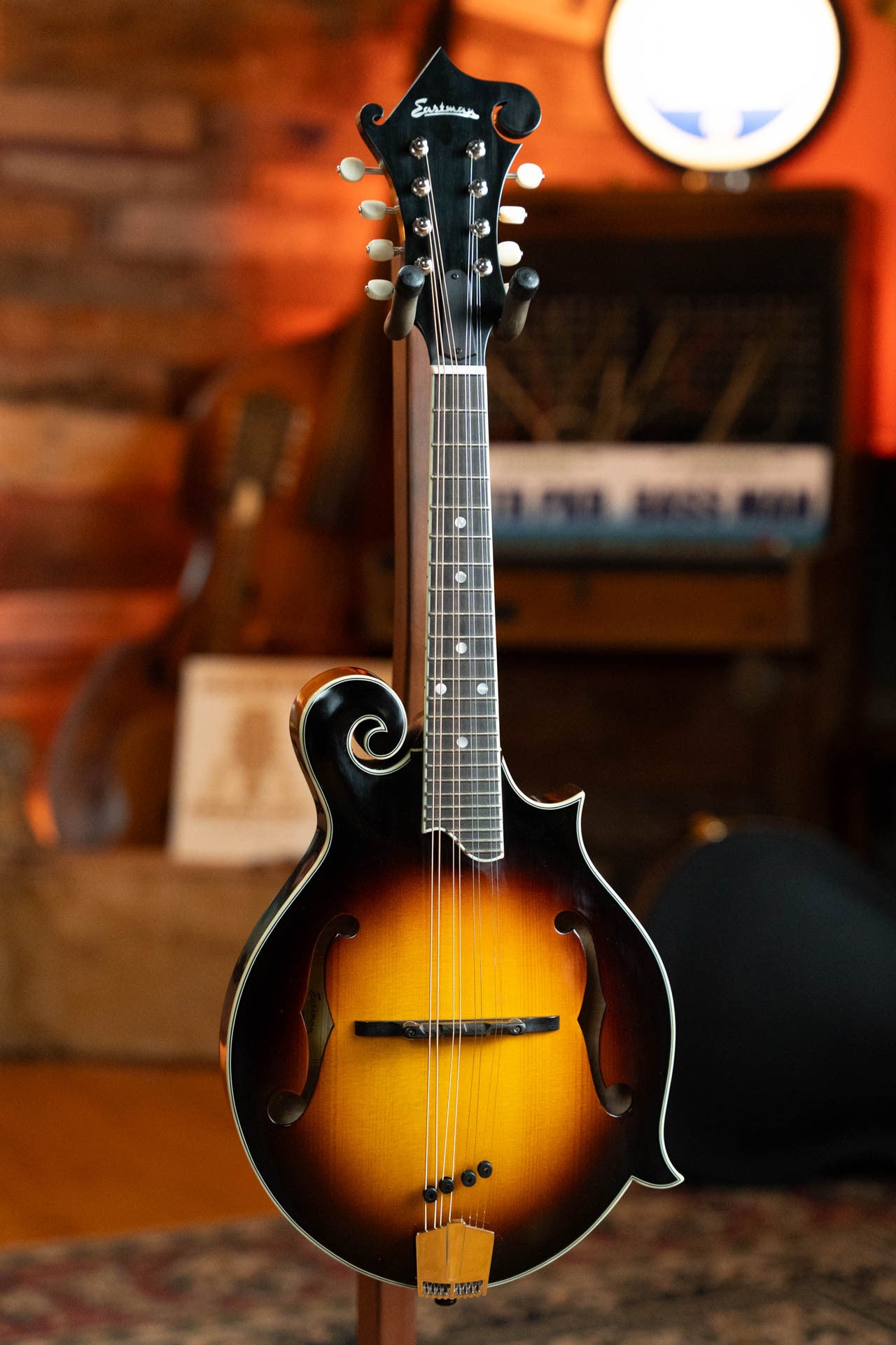 Eastman MD515/TV-WN-SB Spruce/Maple Wide Nut Sunburst F-Style Mandolin #2777