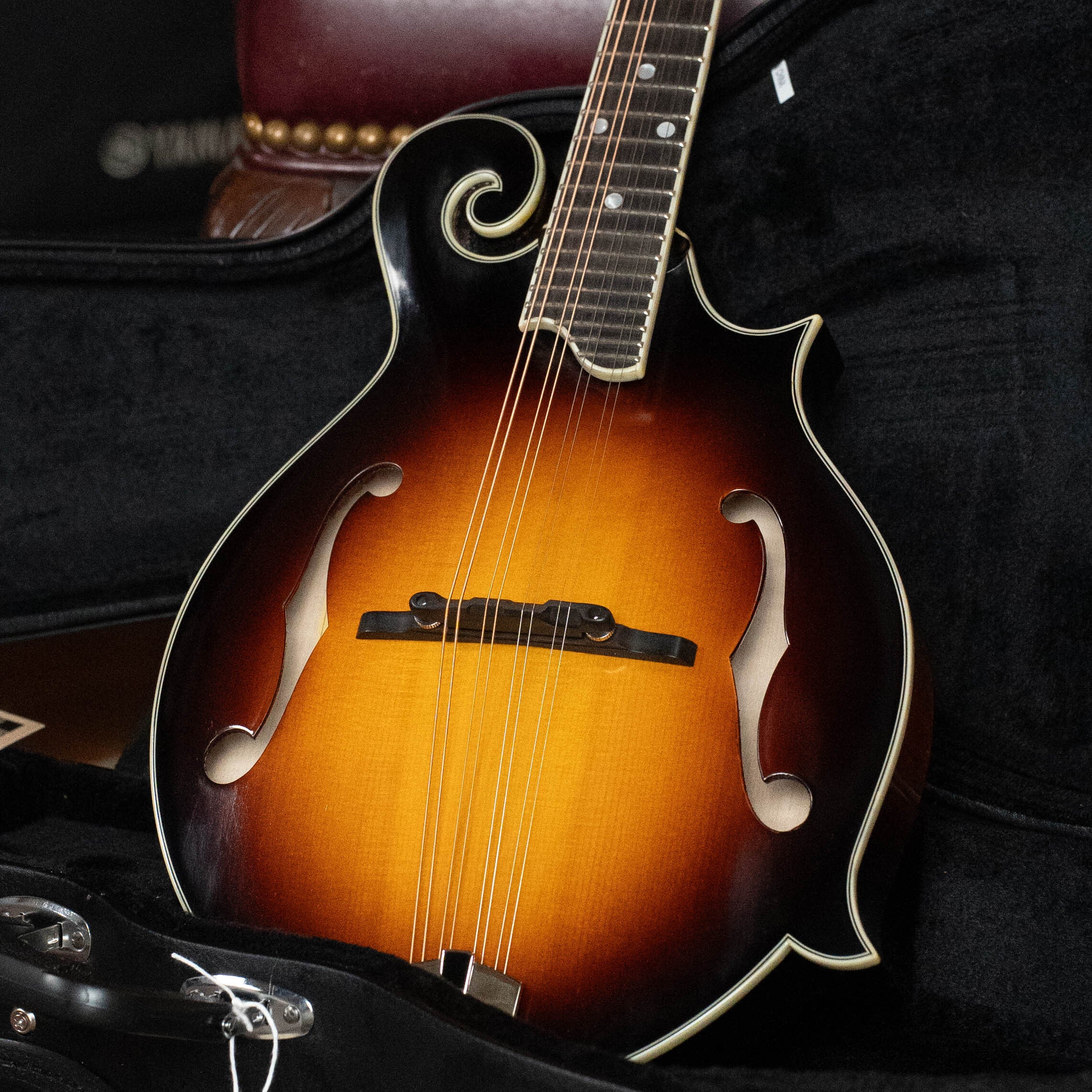 Eastman MD515/TV-WN-SB Spruce/Maple Wide Nut Sunburst F-Style Mandolin #4335
