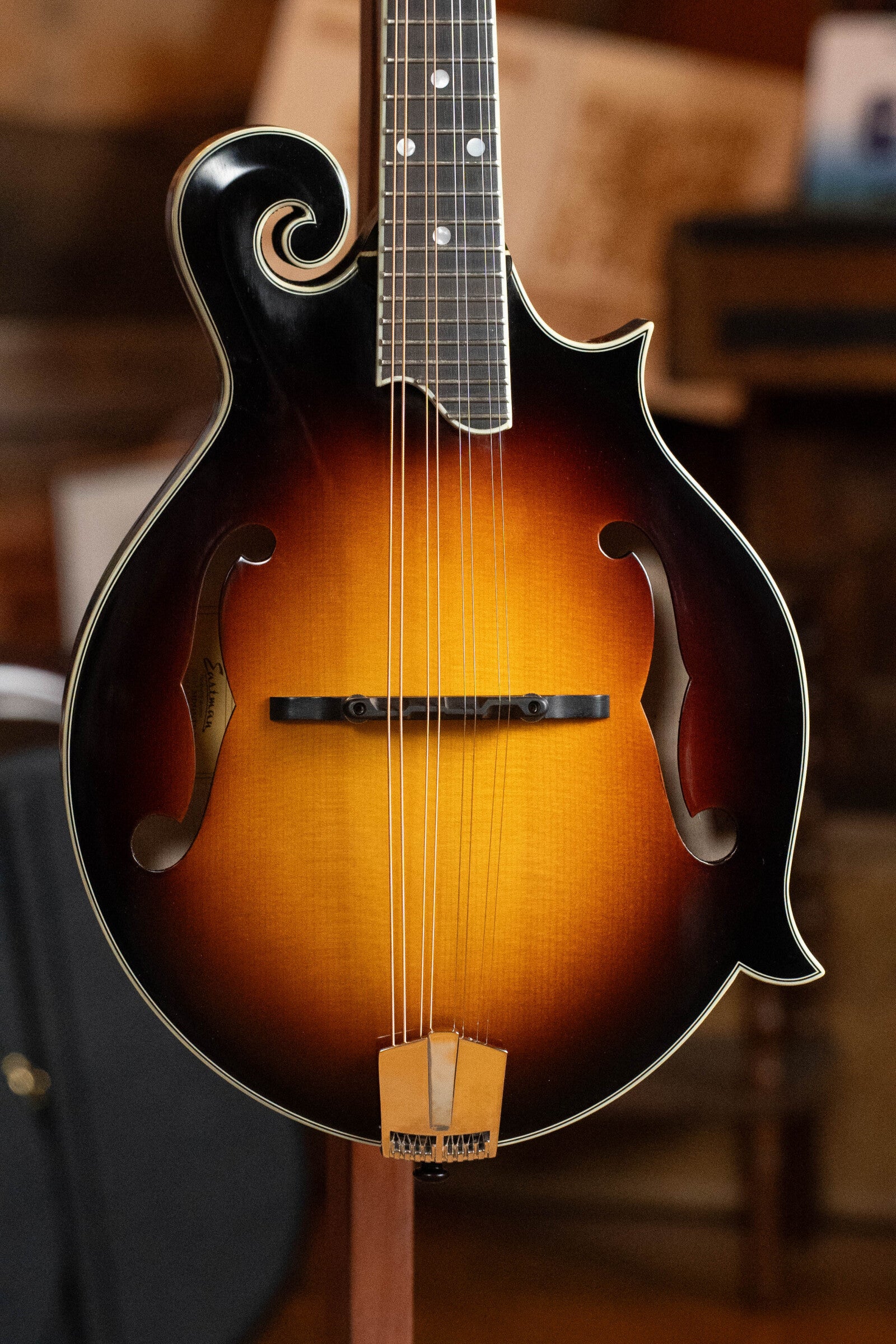 Eastman MD515/TV-WN-SB Spruce/Maple Wide Nut Sunburst F-Style Mandolin #4335