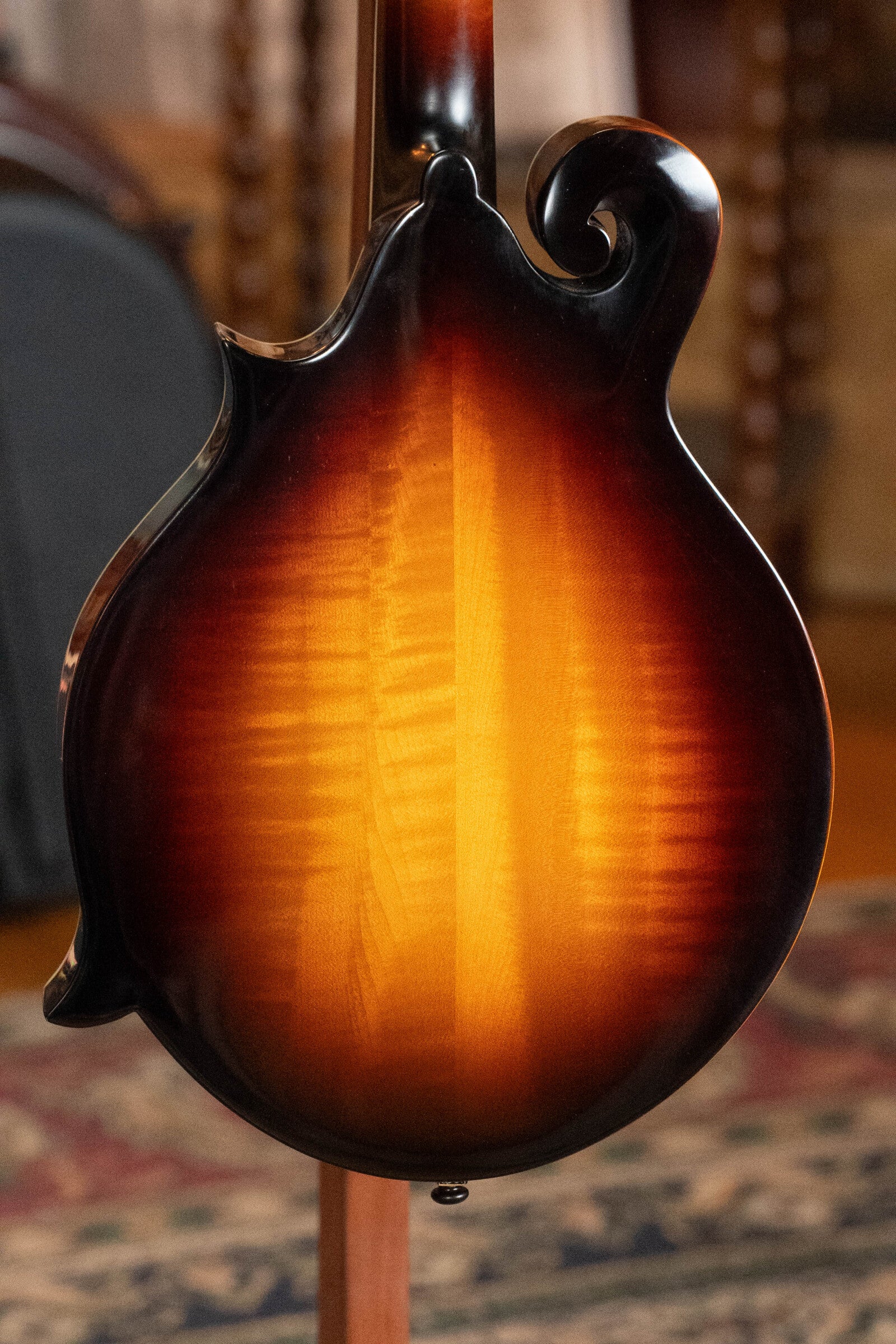 Eastman MD515/TV-WN-SB Spruce/Maple Wide Nut Sunburst F-Style Mandolin #4335