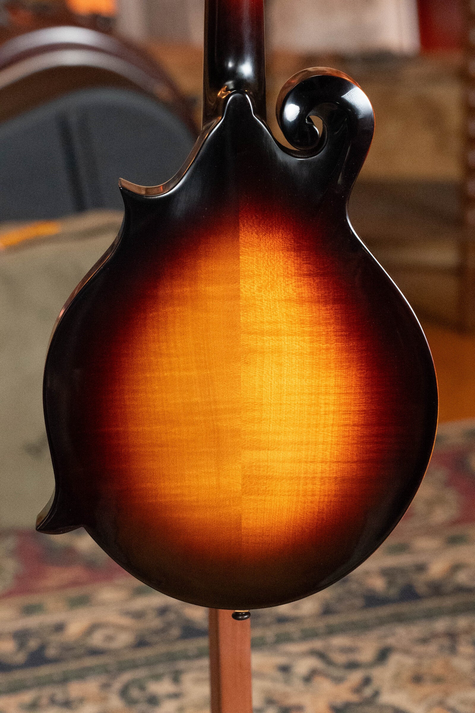 Eastman MD515/TV-WN-SB Spruce/Maple Wide Nut Sunburst F-Style Mandolin #4336