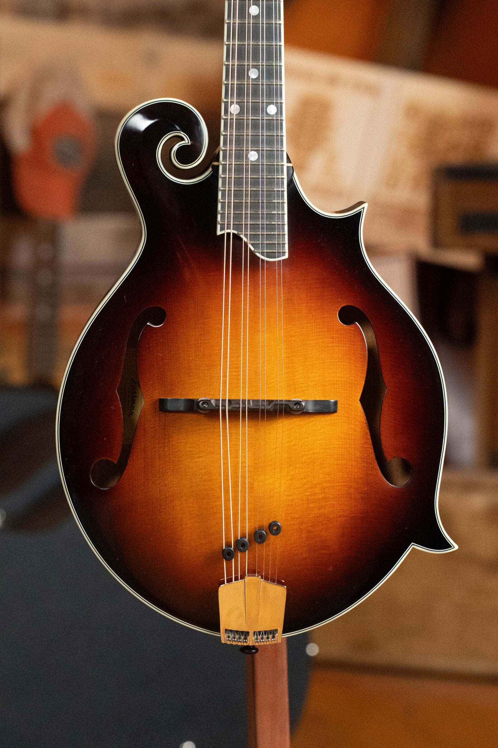 Eastman MD515/TV-WN-SB Wide Nut Sunburst Mandolin #2638