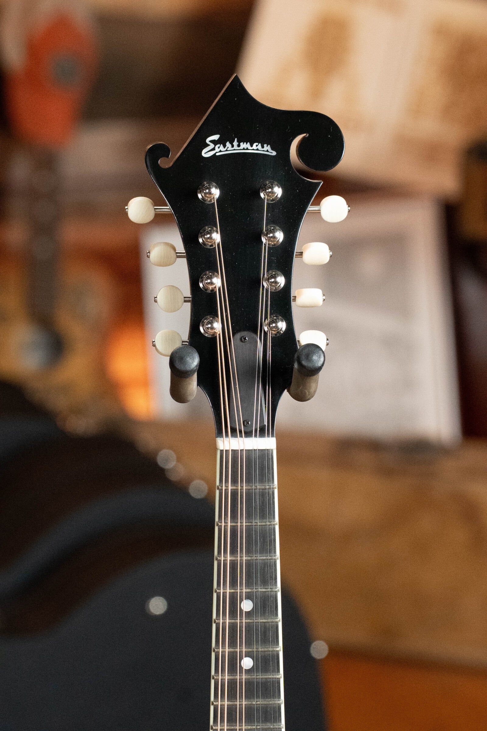 Eastman MD515/TV-WN-SB Wide Nut Sunburst Mandolin #2638