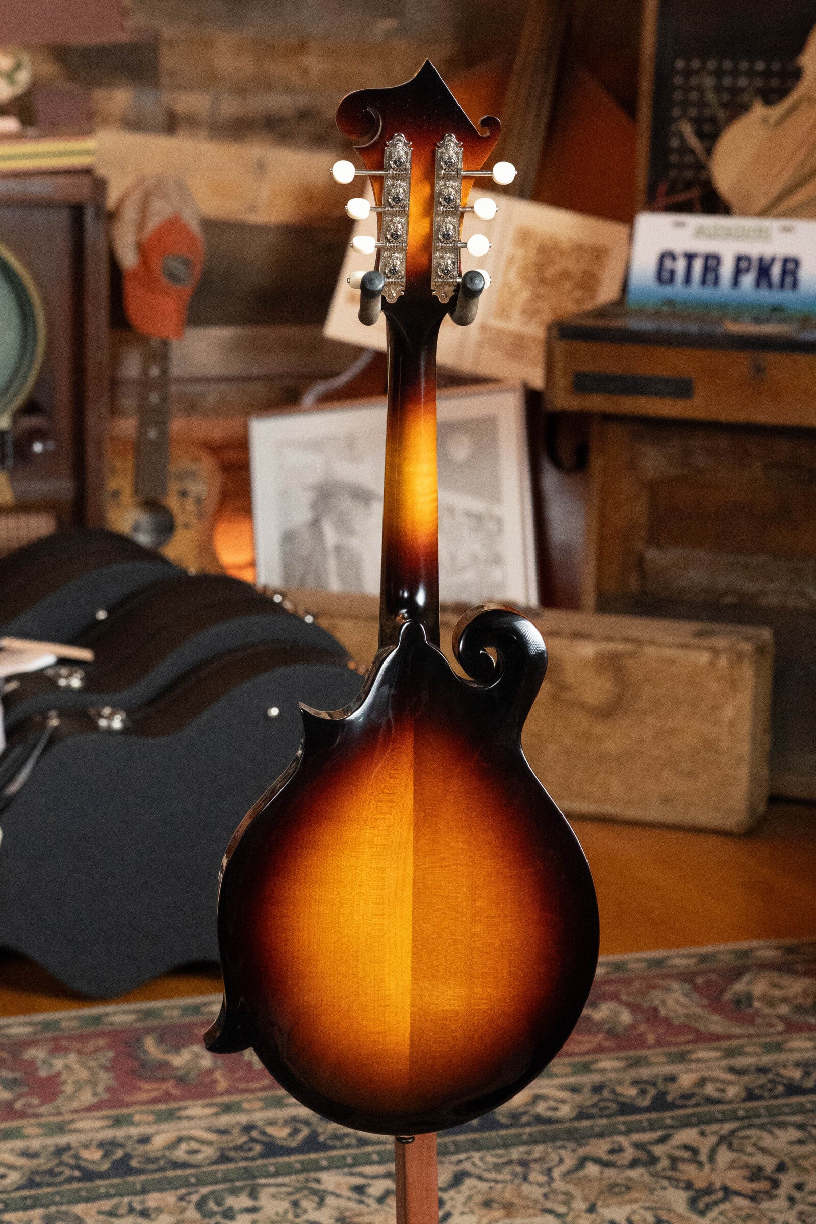 Eastman MD515/TV-WN-SB Wide Nut Sunburst Mandolin #2638