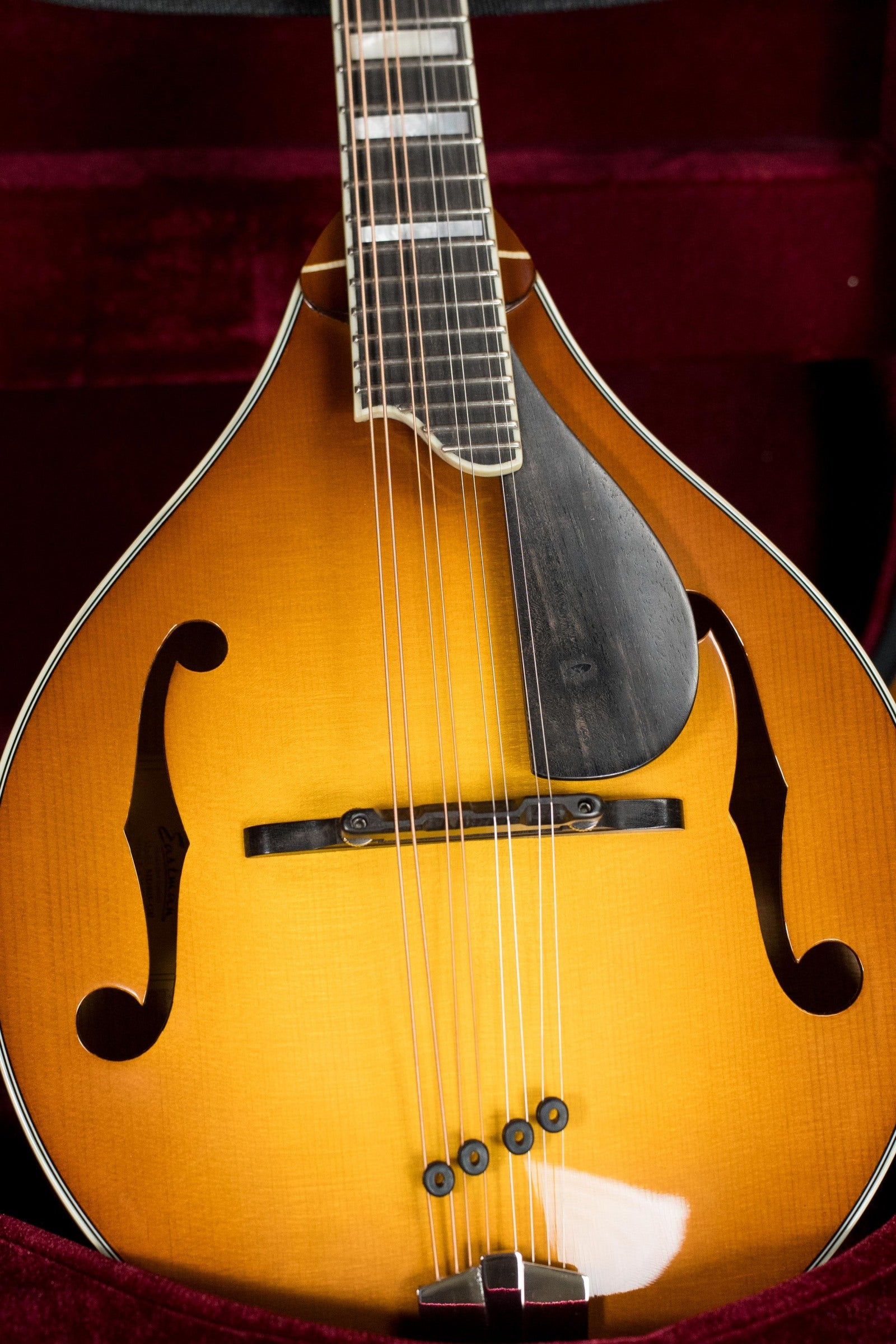 Eastman MD605-GB Hand-Carved A-Style Goldburst Mandolin w/K&K Pickup #2790