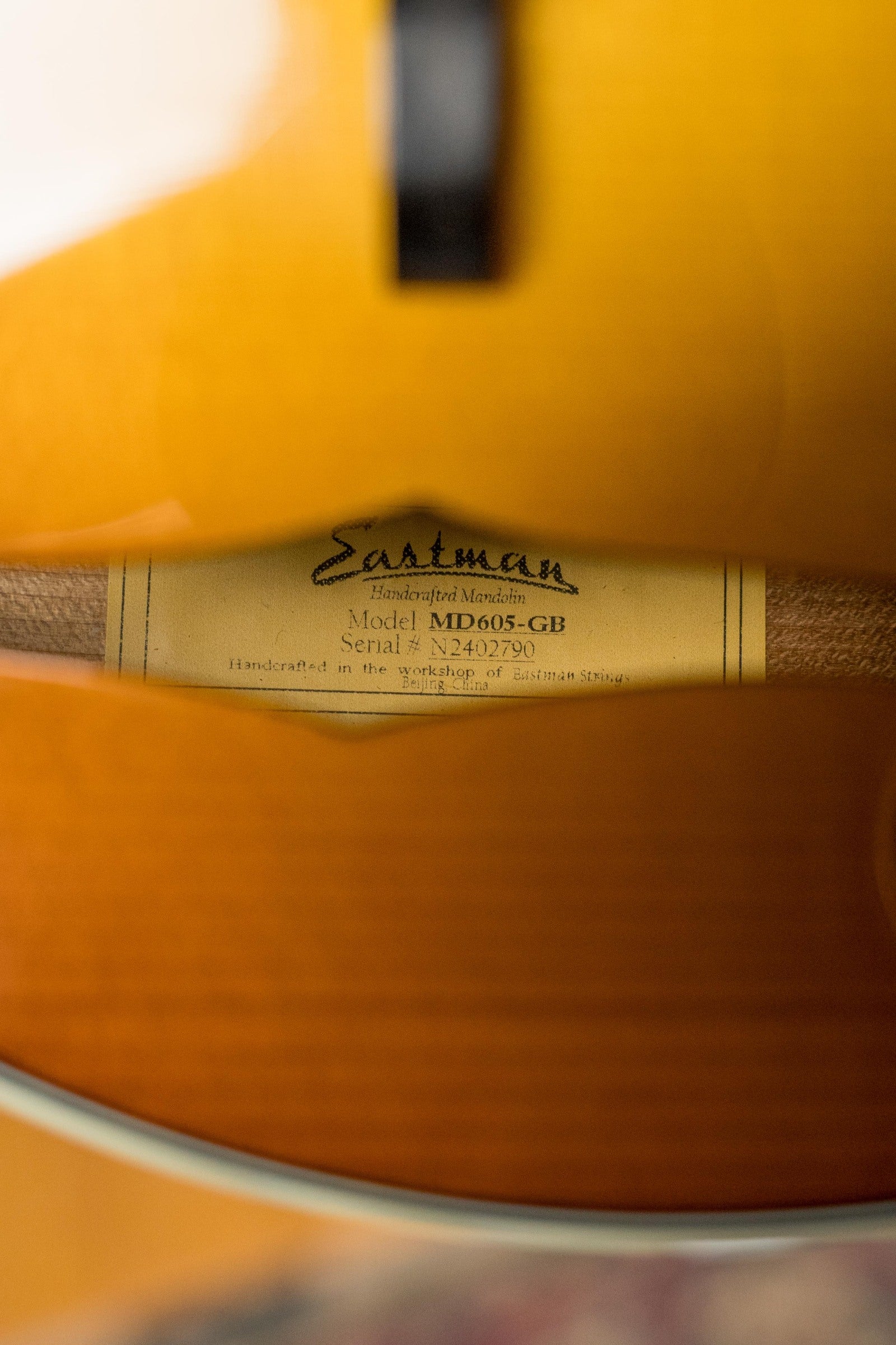 Eastman MD605-GB Hand-Carved A-Style Goldburst Mandolin w/K&K Pickup #2790