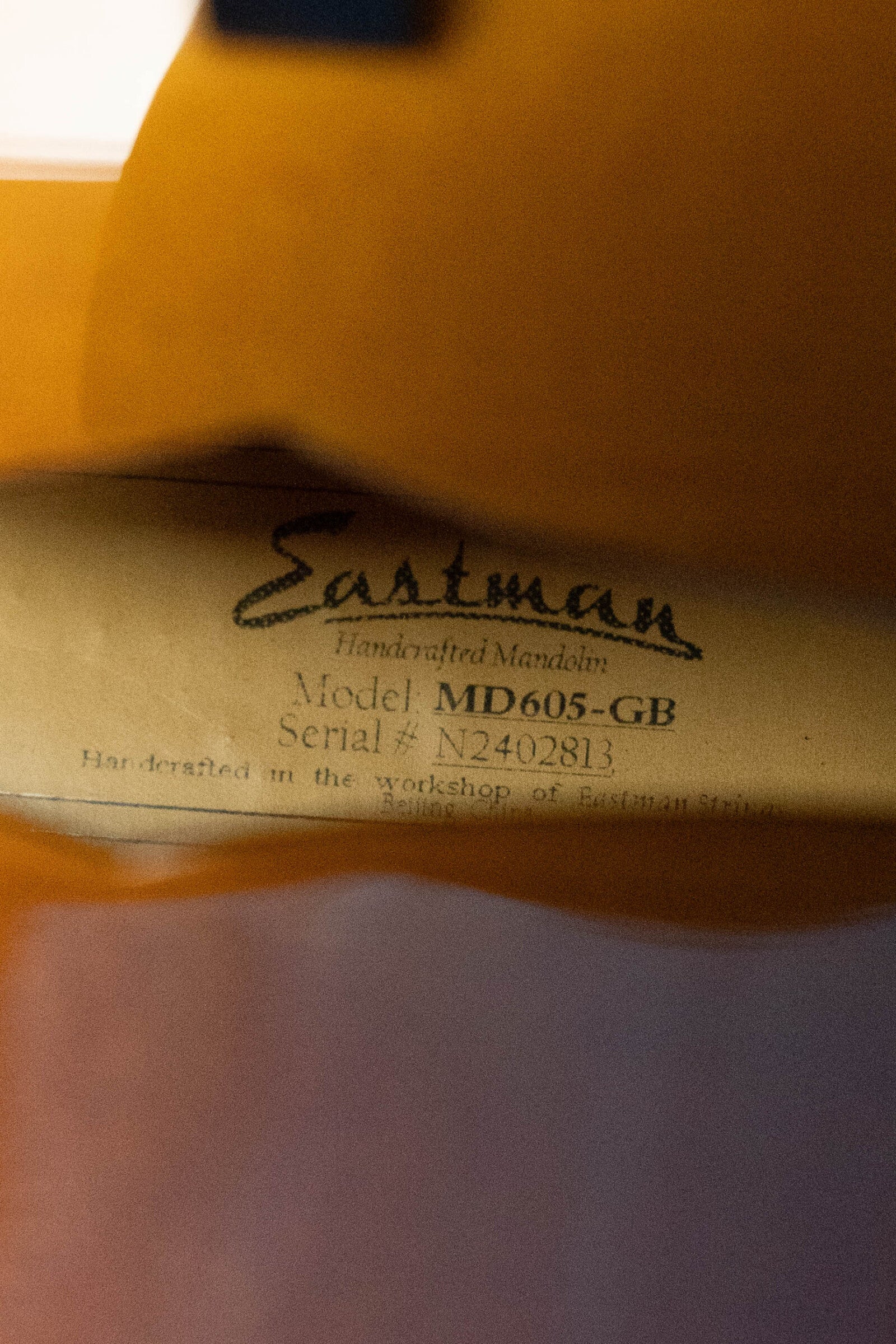 Eastman MD605-GB Hand-Carved A-Style Goldburst Mandolin w/K&K Pickup #2813