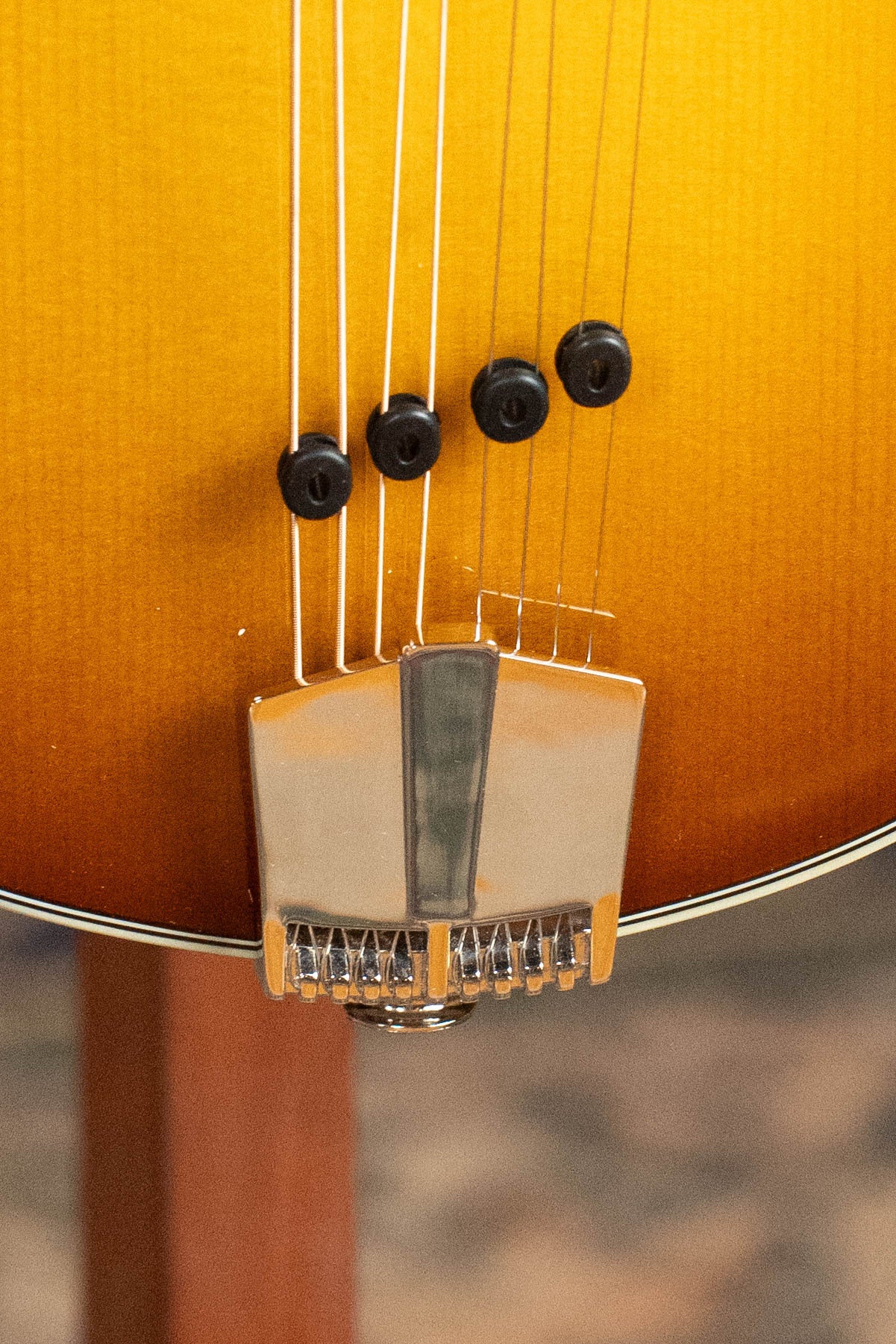 Eastman MD605-GB Hand-Carved A-Style Goldburst Mandolin w/K&K Pickup #2813