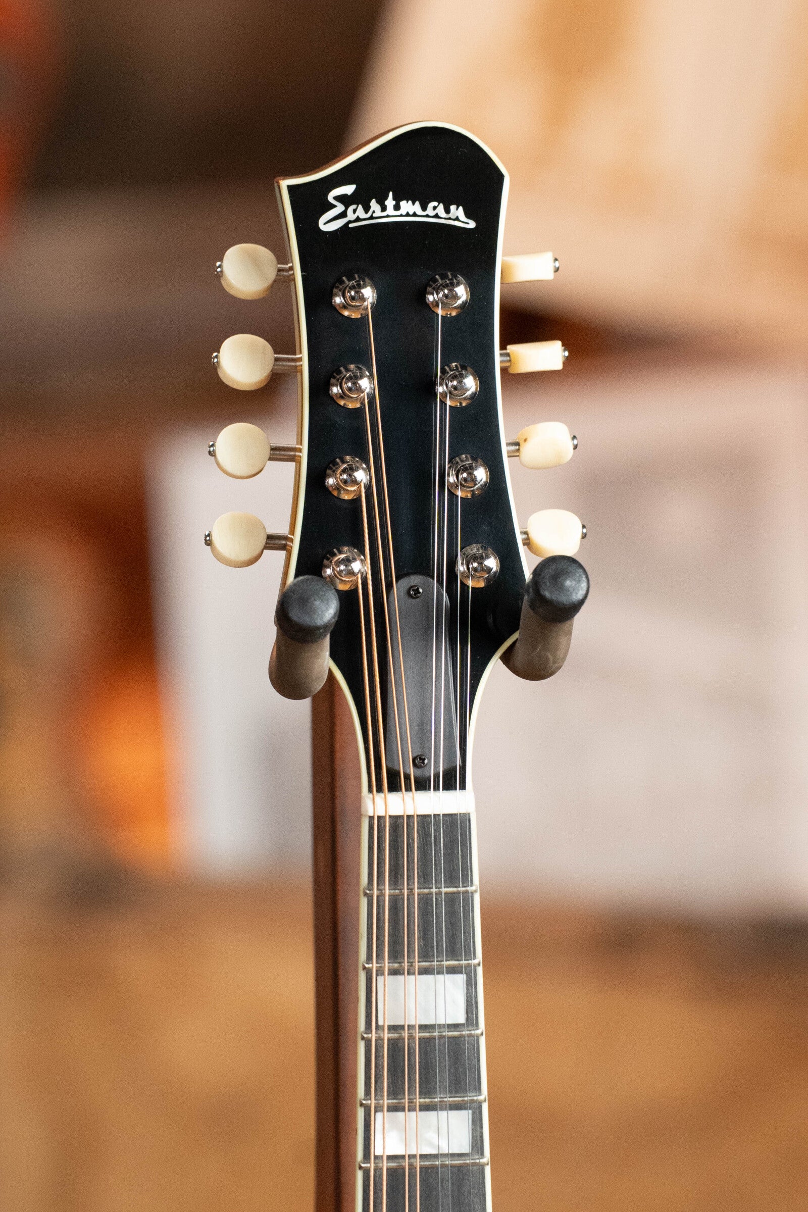 Eastman MD605-GB Hand-Carved A-Style Goldburst Mandolin w/K&K Pickup #2813