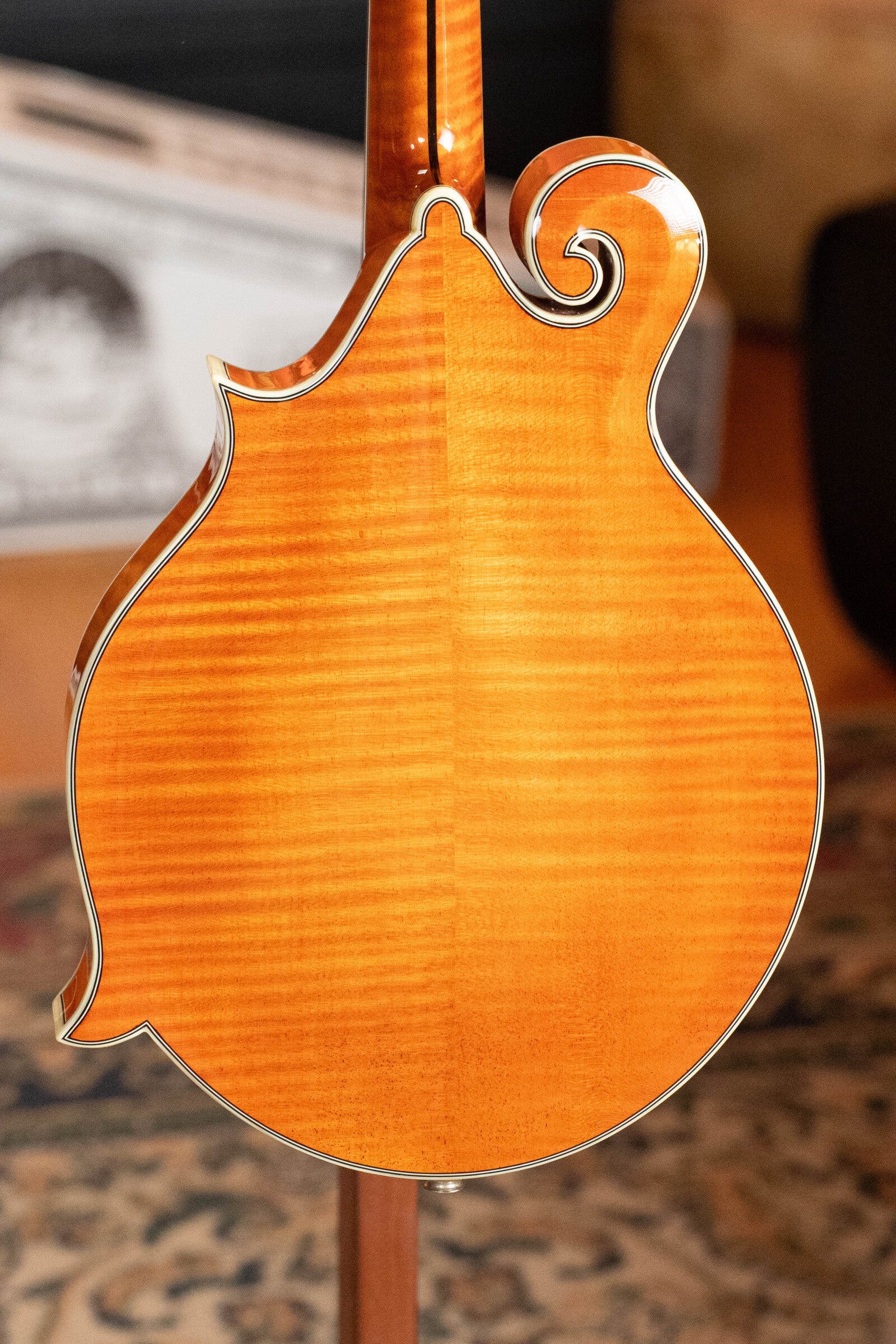 Eastman MD815PGE-HB F-Style Honeyburst Mandolin w/ K&K Pickup #3134
