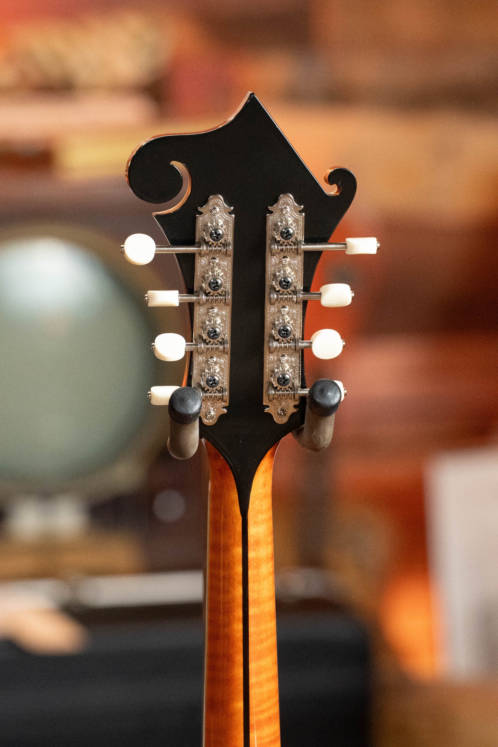 Eastman MD815PGE-HB F-Style Honeyburst Mandolin w/ K&K Pickup #3134