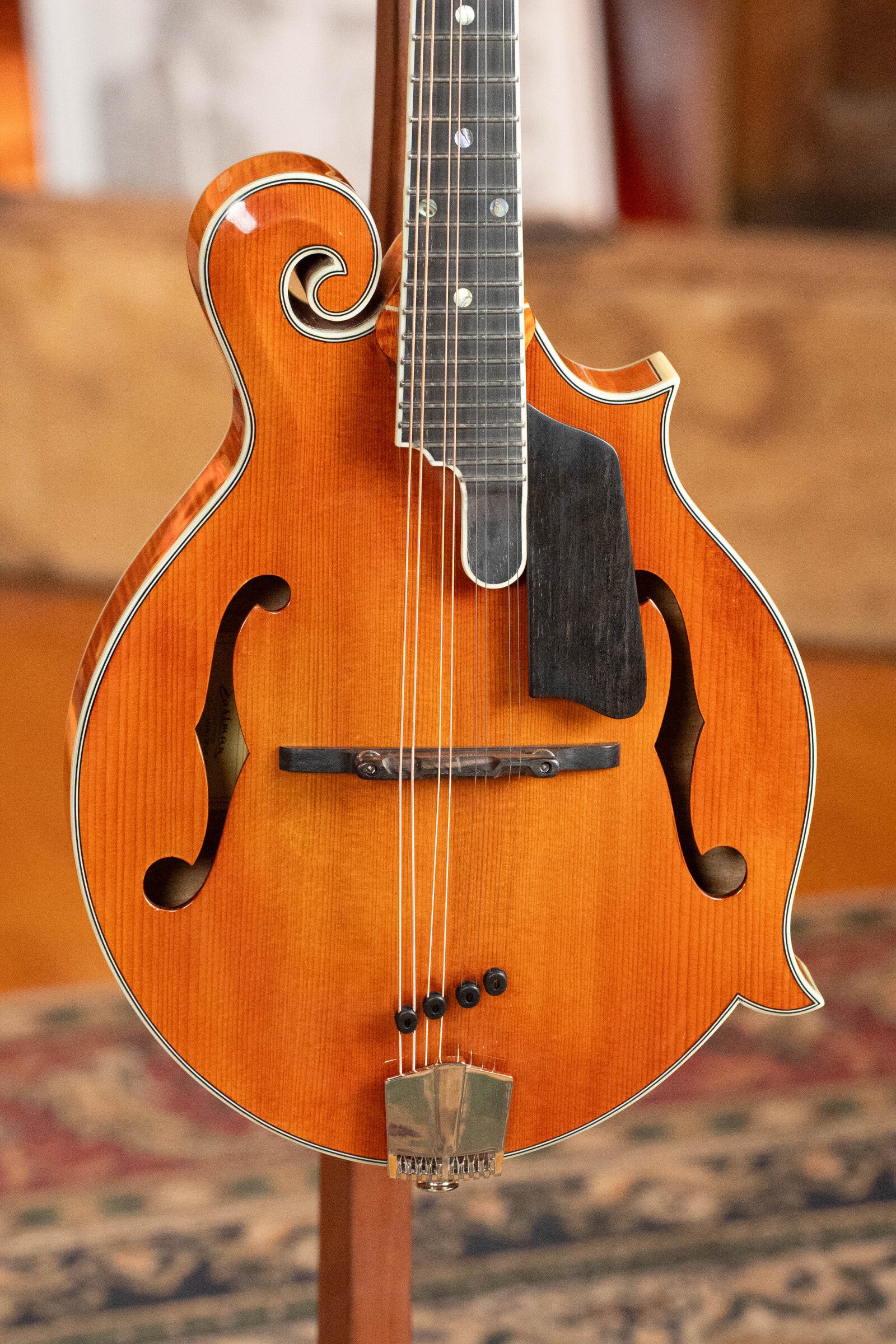 Eastman MD815PGE-HB F-Style Honeyburst Mandolin w/ K&K Pickup #3135