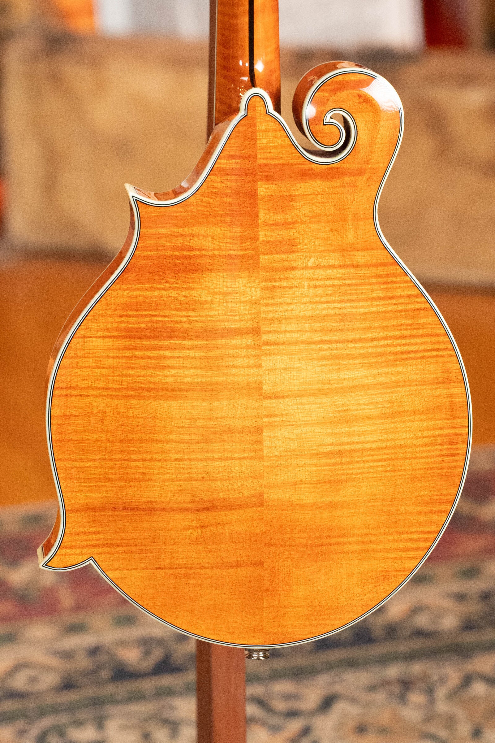 Eastman MD815PGE-HB F-Style Honeyburst Mandolin w/ K&K Pickup #3135