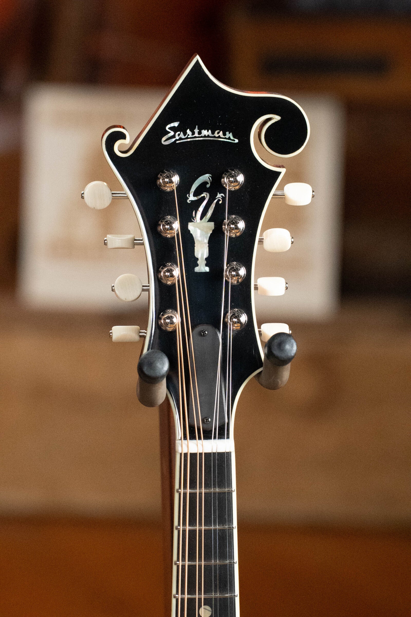 Eastman MD815 Adirondack Spruce/Flamed Maple F-Style Mandolin #2253