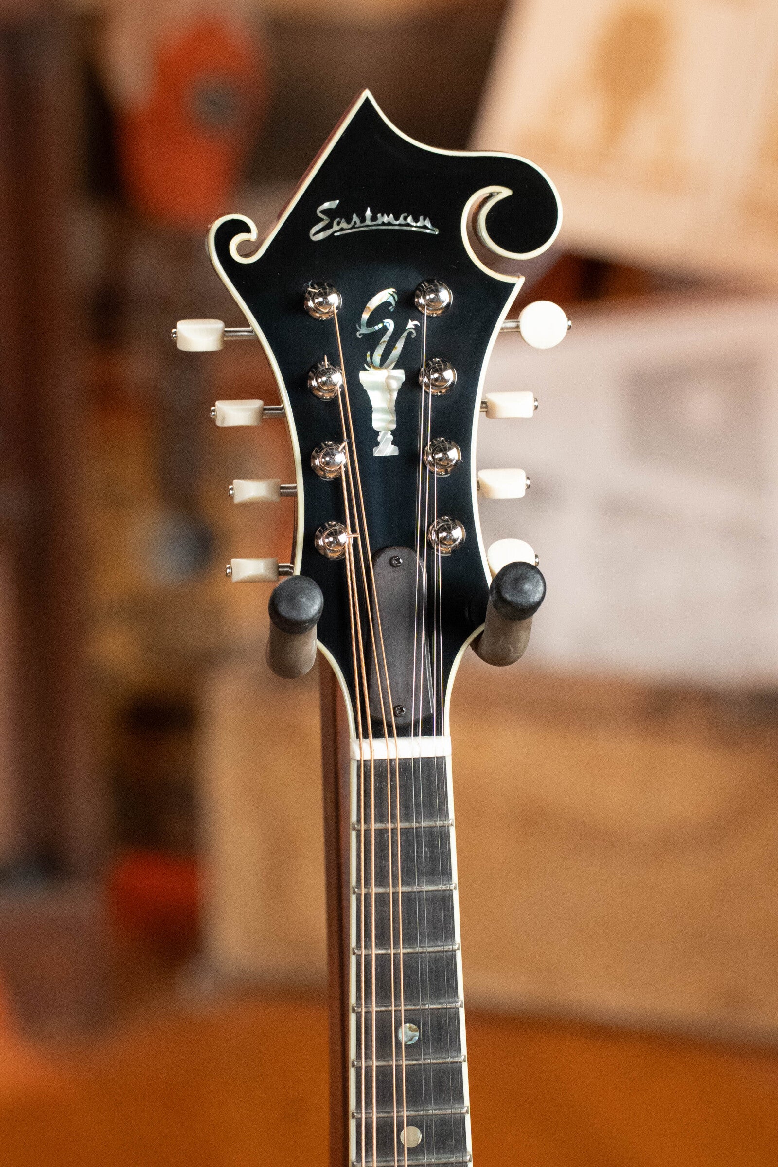 Eastman MD815 Adirondack Spruce/Flamed Maple F-Style Mandolin #3283