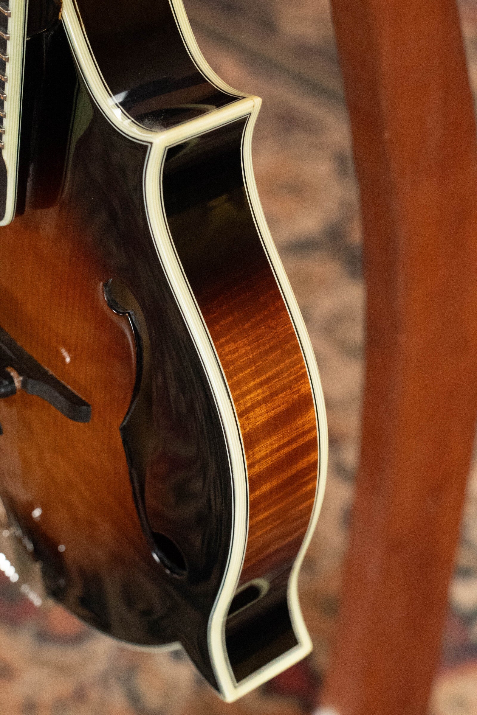 Eastman MD815-SB Adirondack/Flamed Maple Sunburst F-Style Mandolin #3672