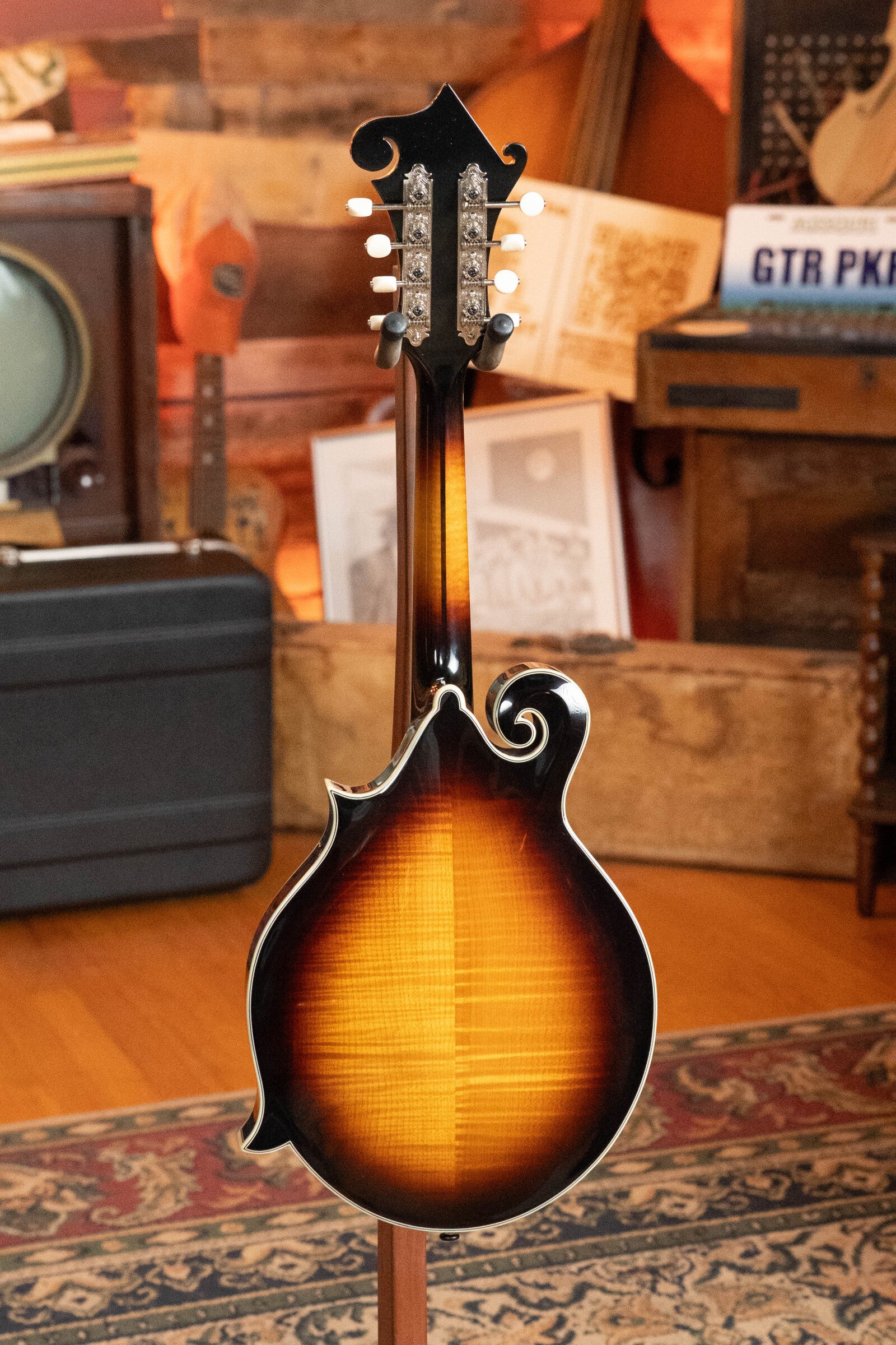 Eastman MD815-SB Adirondack/Flamed Maple Sunburst F-Style Mandolin #3672