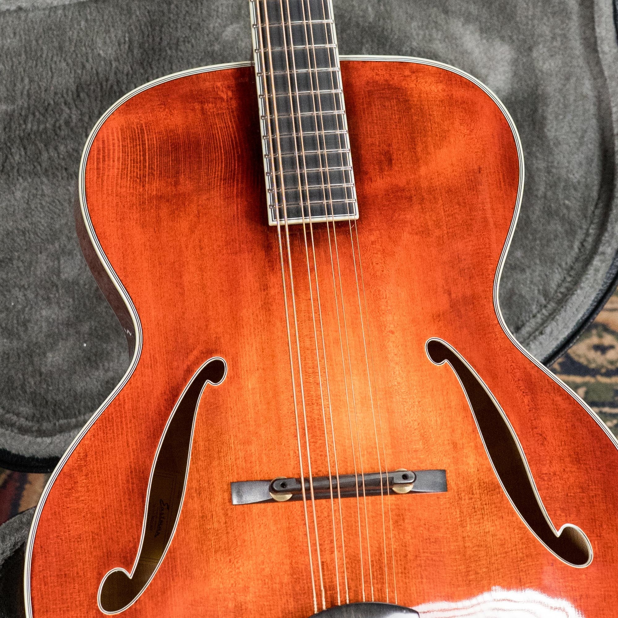 Eastman MDC805 Archtop Mandocello with Classic Finish #1800