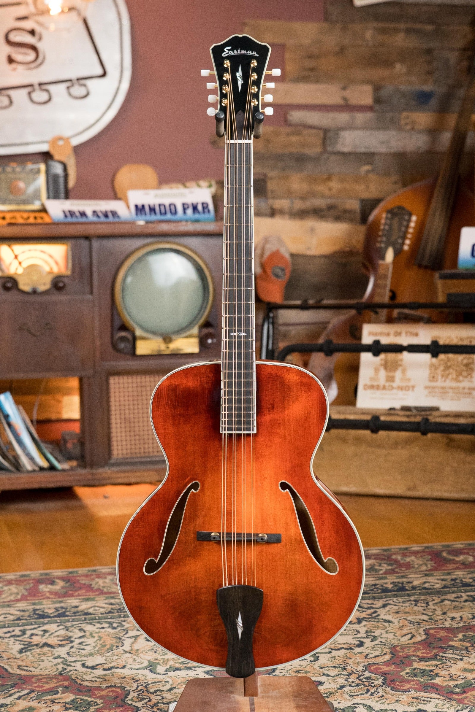Eastman MDC805 Archtop Mandocello with Classic Finish #1800