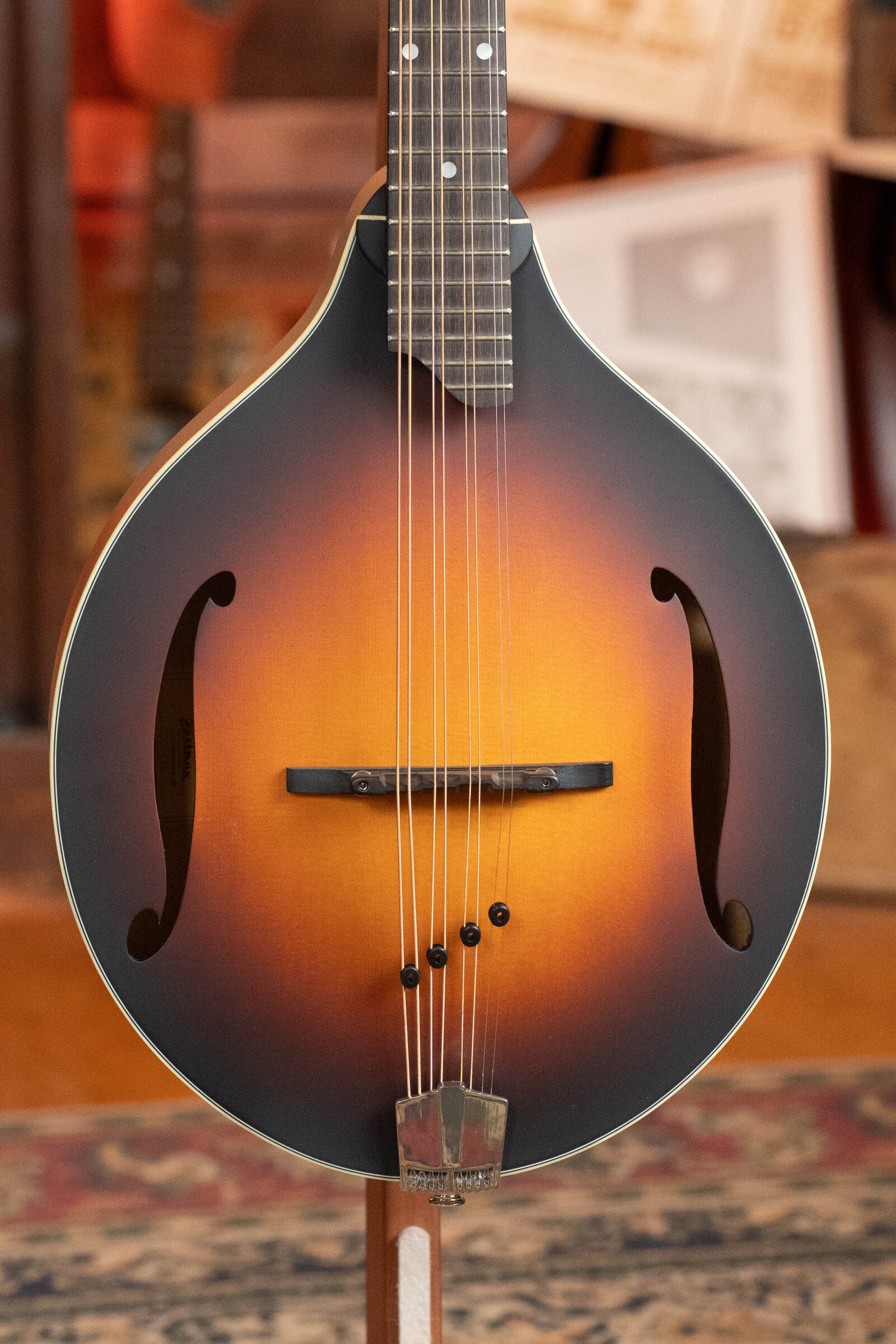 Eastman MDO305E-SB Hand-Carved Sunburst Octave A-Style Mandolin w/K&K Pickup #3420