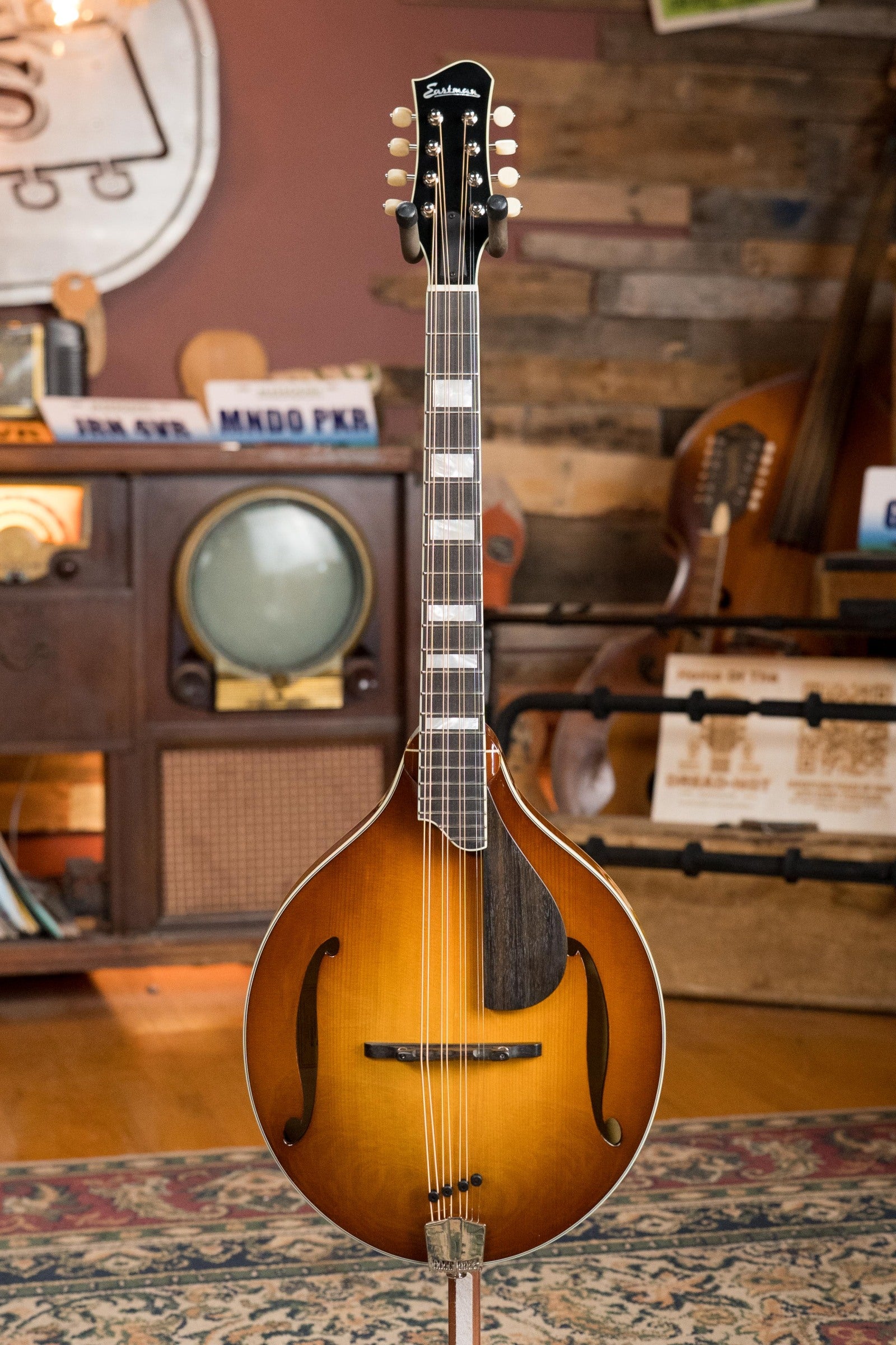 Eastman MDO605-GB Spruce/Maple Goldburst Octave A-Style Mandolin w/K&K Pickup #5165