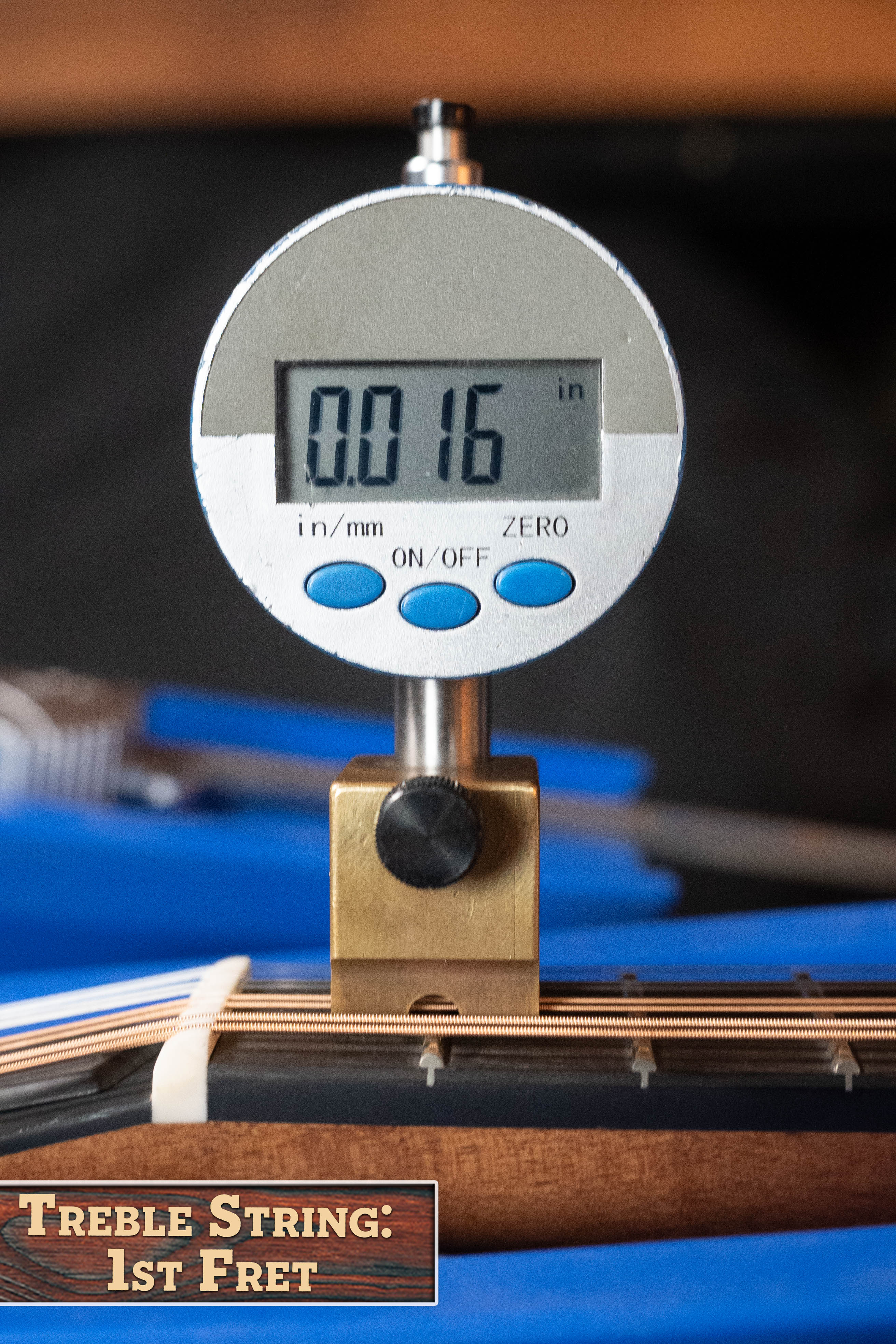 Eastman PCH-M104-GB Solid Spruce/Laminated Mahogany Goldburst Flattop A-Style Mandolin #1637