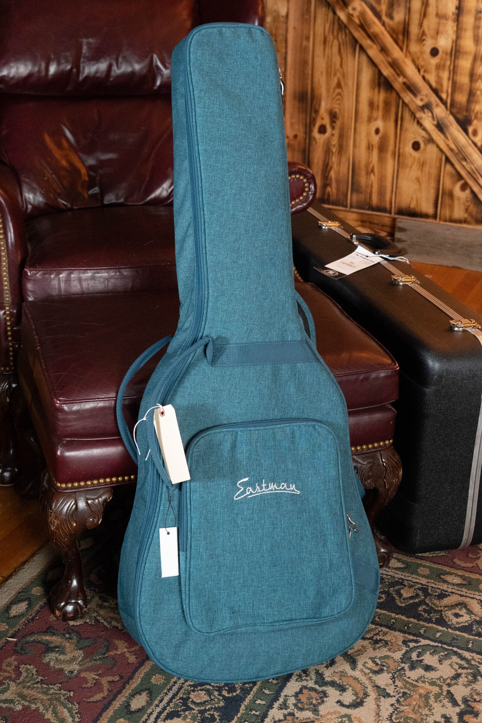 Eastman PCH1-GACE-CLA Sitka/Laminated Sapele Cutaway Grand Auditorium Classic Finish Guitar w/Electronics #2281