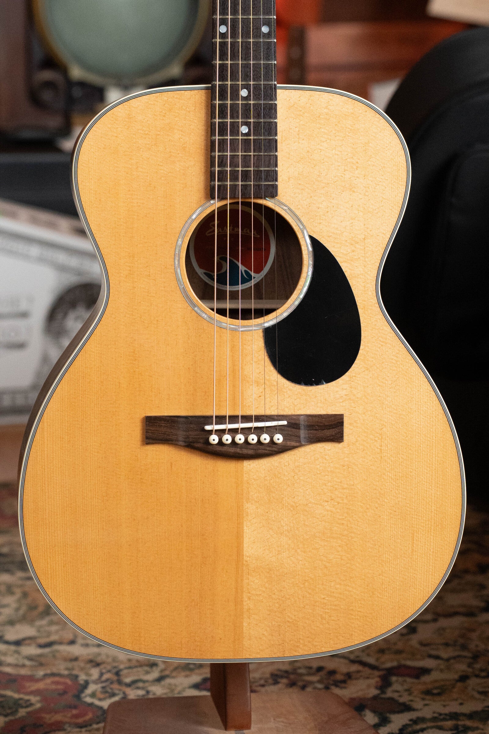 Eastman PCH2-OM Solid Sitka/Laminated Rosewood Orchestra Model Acoustic Guitar #2579