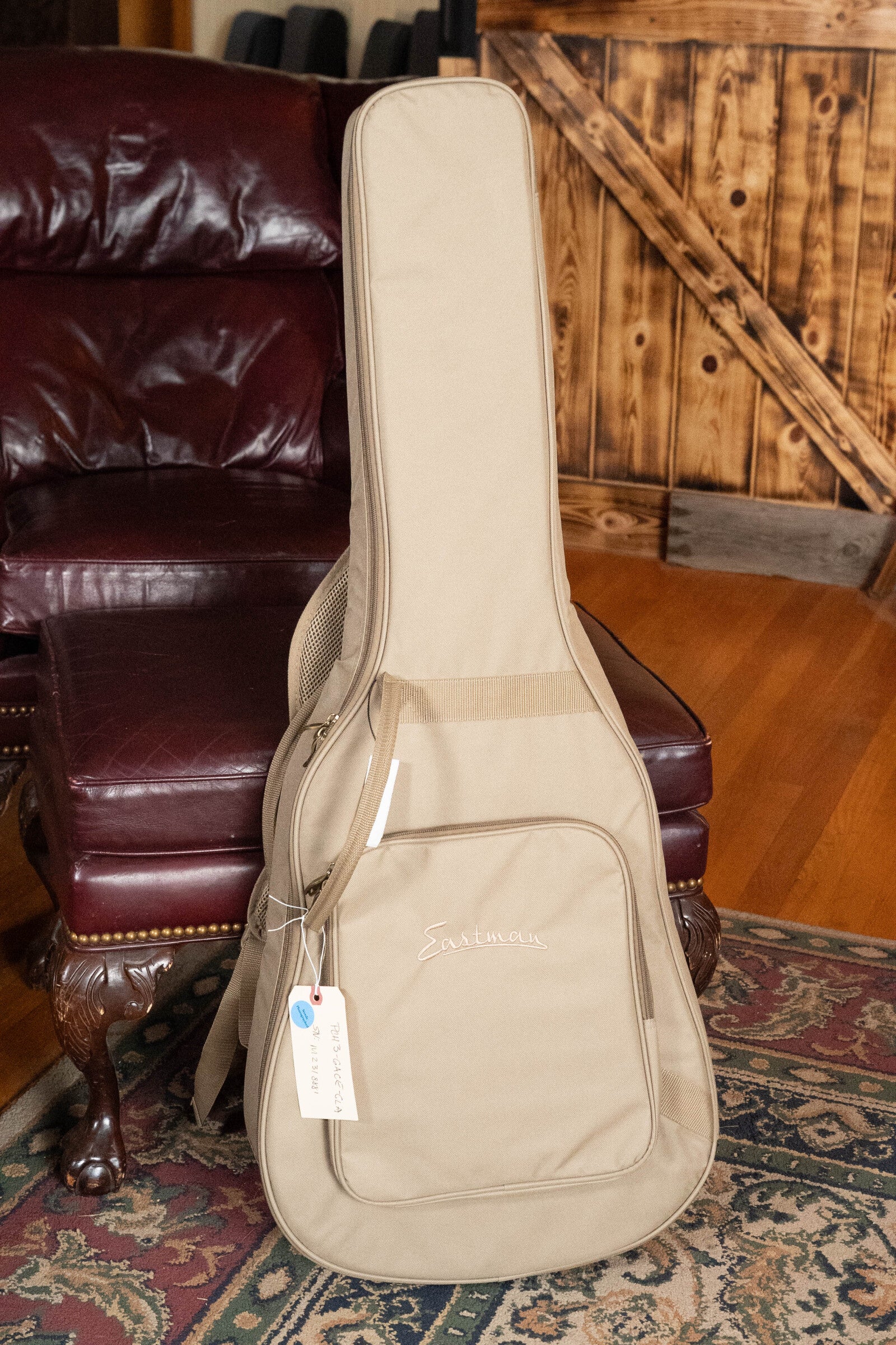 Eastman PCH3-GACE-CLA Sitka/Laminated Maple Grand Auditorium Guitar w/Fishman Pickup #8881