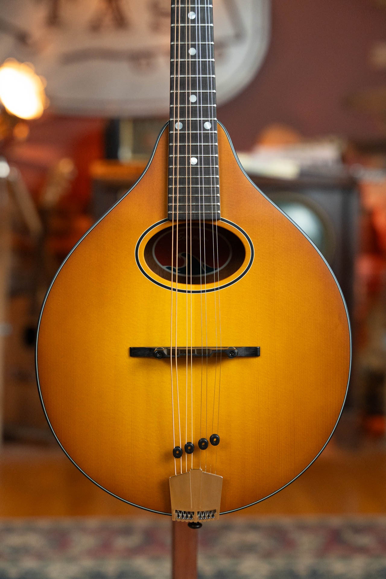 Eastman PCH-M104-GB Spruce/Laminated Mahogany Goldburst Flattop A-Style Mandolin #0958